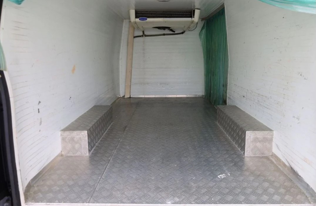 2017 Nissan Urvan Chiller Van NV350