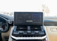 Toyota Land Cruiser VXR 300 2022 – White