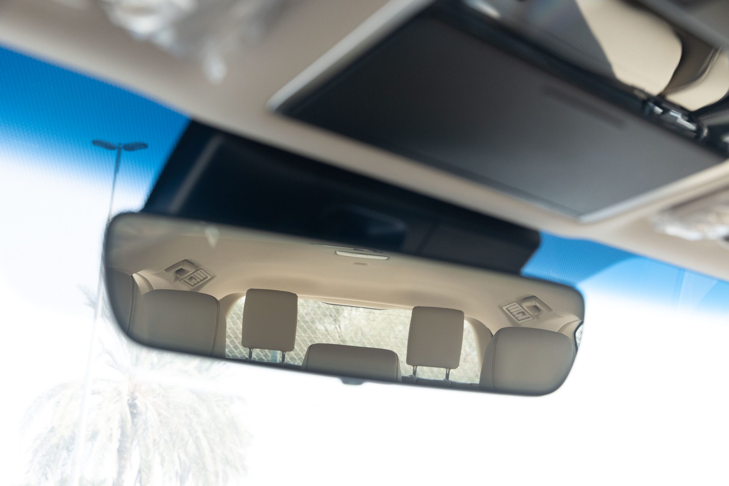 Toyota Land Cruiser VXR 300 2022 – White