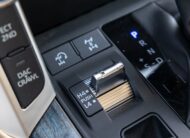 Toyota Land Cruiser VXR 300 2022 – White