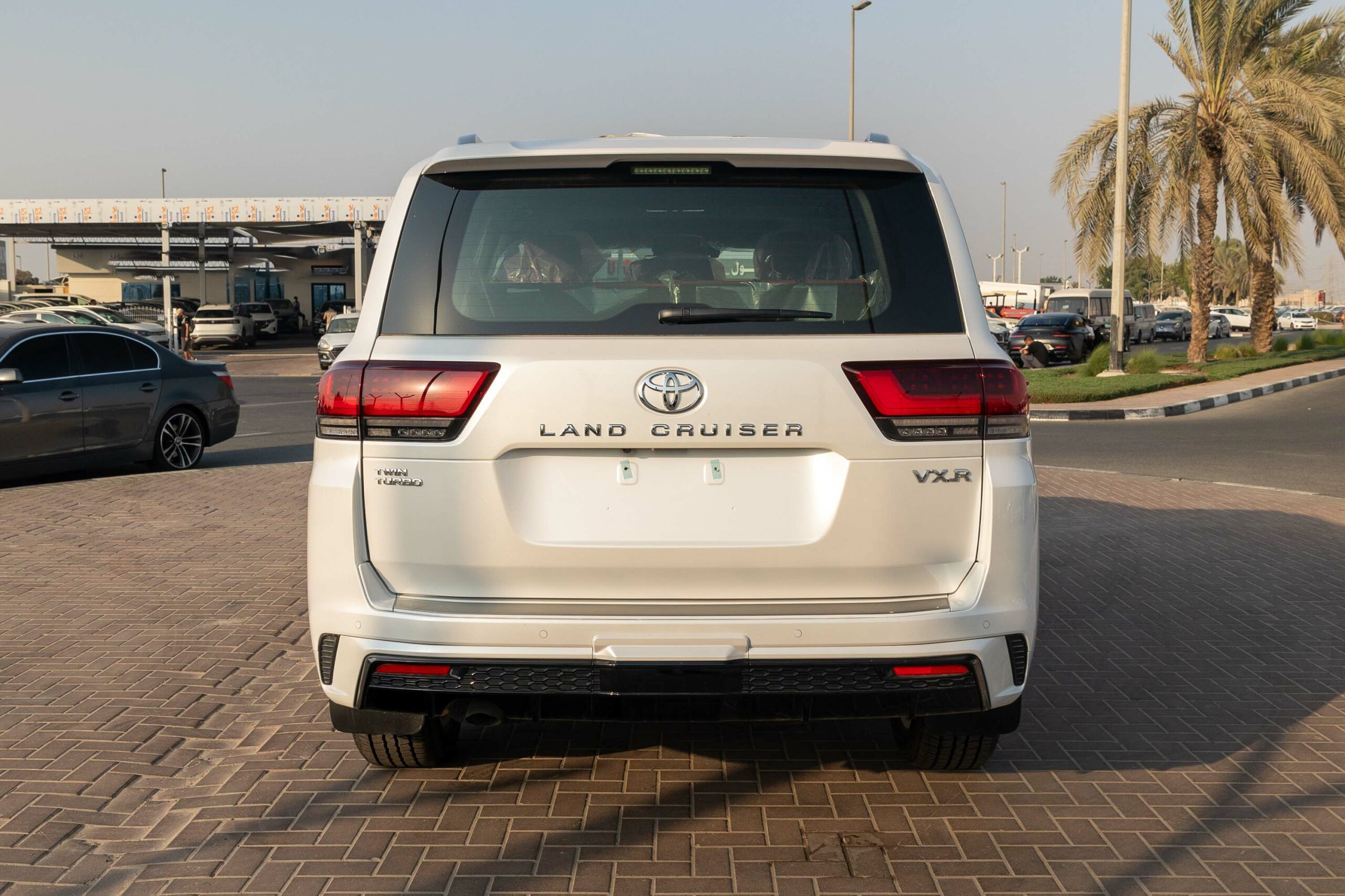 2022 Toyota Land Cruiser VXR-Z For Sale In Dubai,UAE