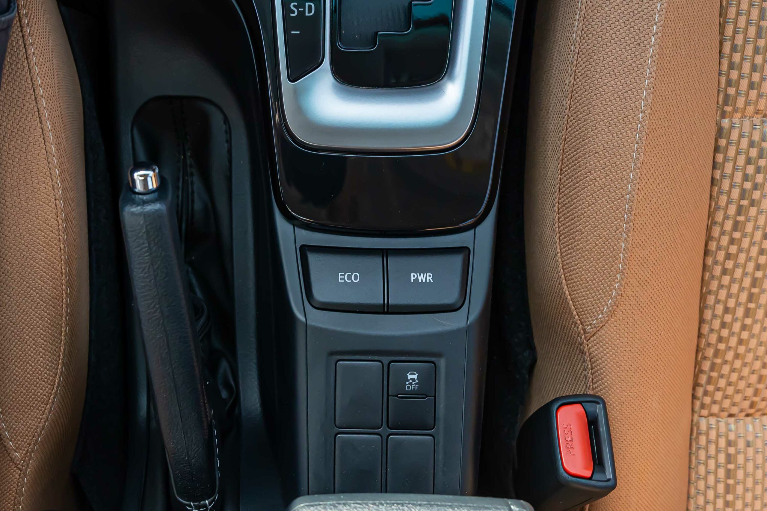 2023 Toyota Fortuner E – Black