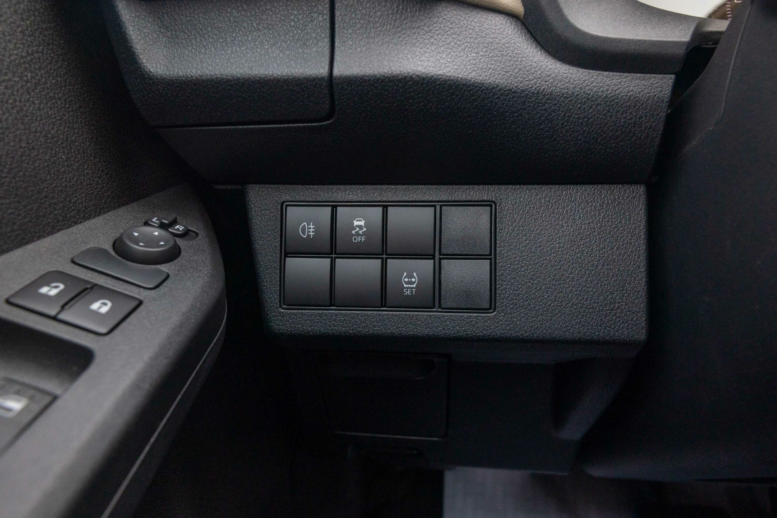 Toyota Yaris 2023 E – White