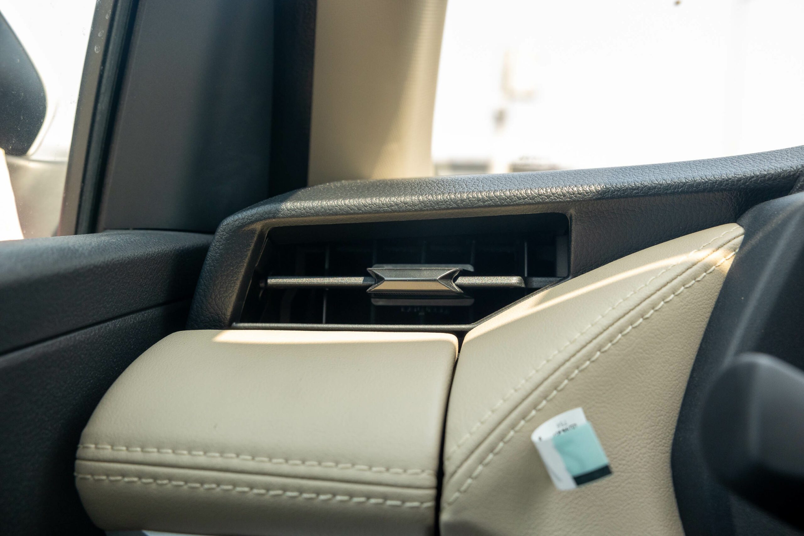 Toyota Yaris 2023 E – White