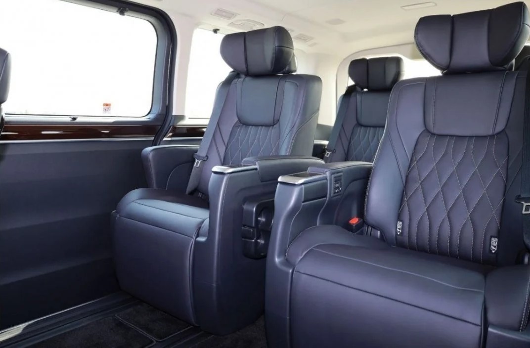 2023 Toyota Granvia For Sale in UAE