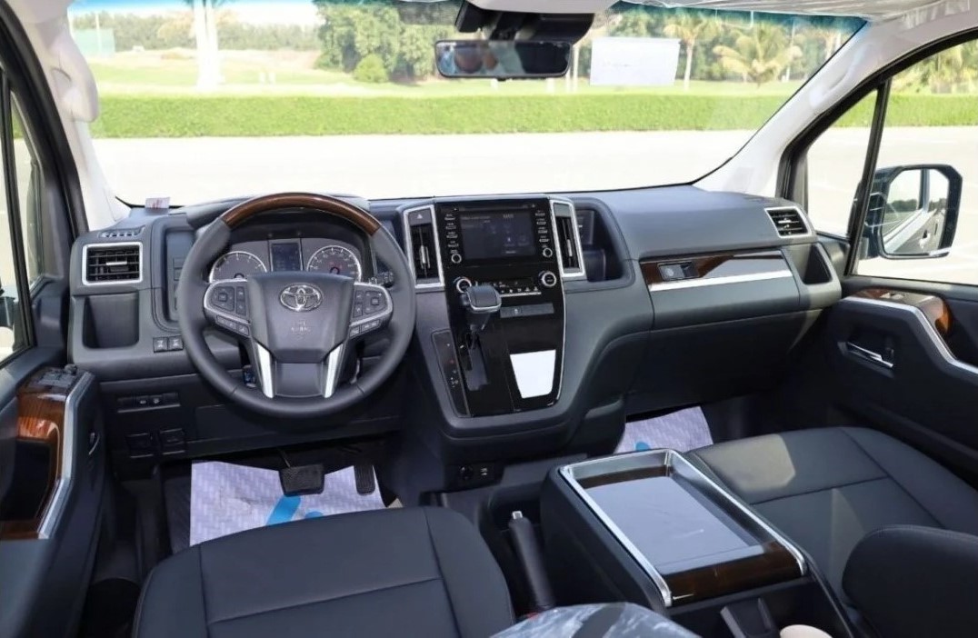 2023 Toyota Granvia For Sale in UAE