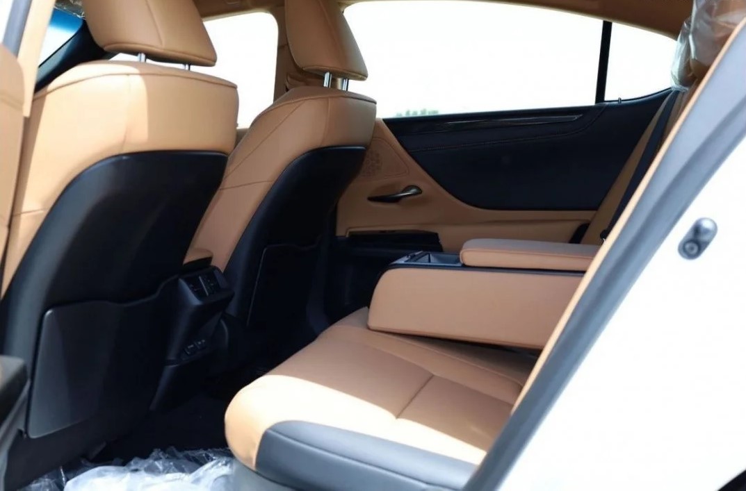 Lexus ES300 For Sale In UAE