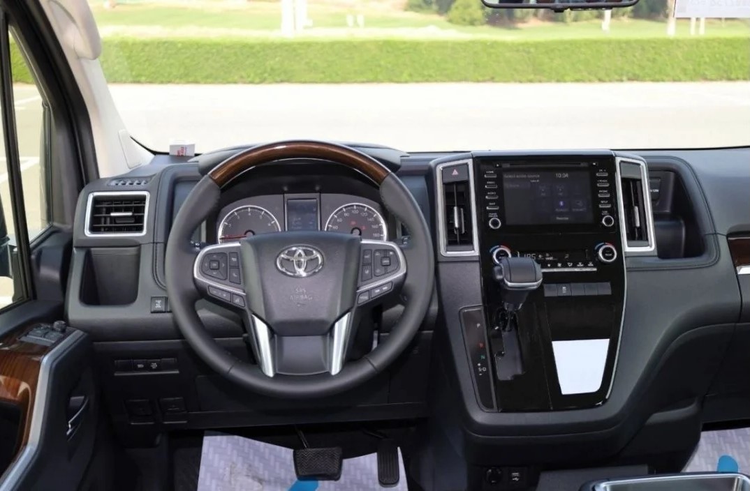 2023 Toyota Granvia For Sale in UAE