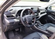 Toyota Highlander for Sale In UAE