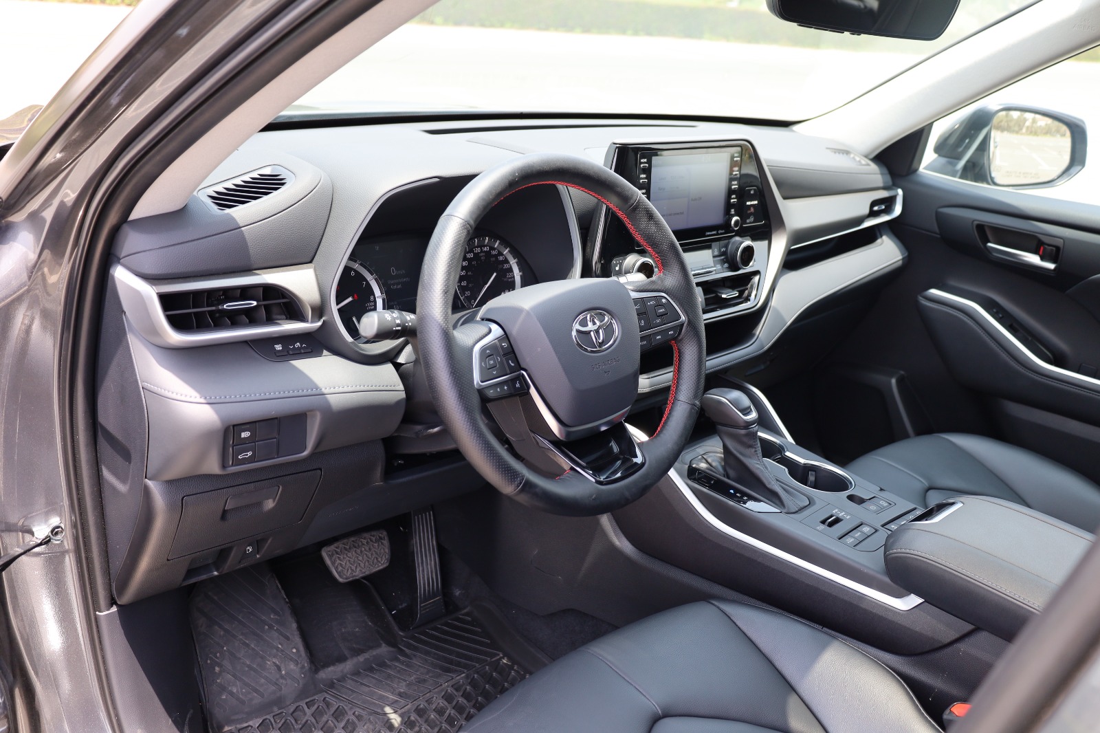 Toyota Highlander for Sale In UAE