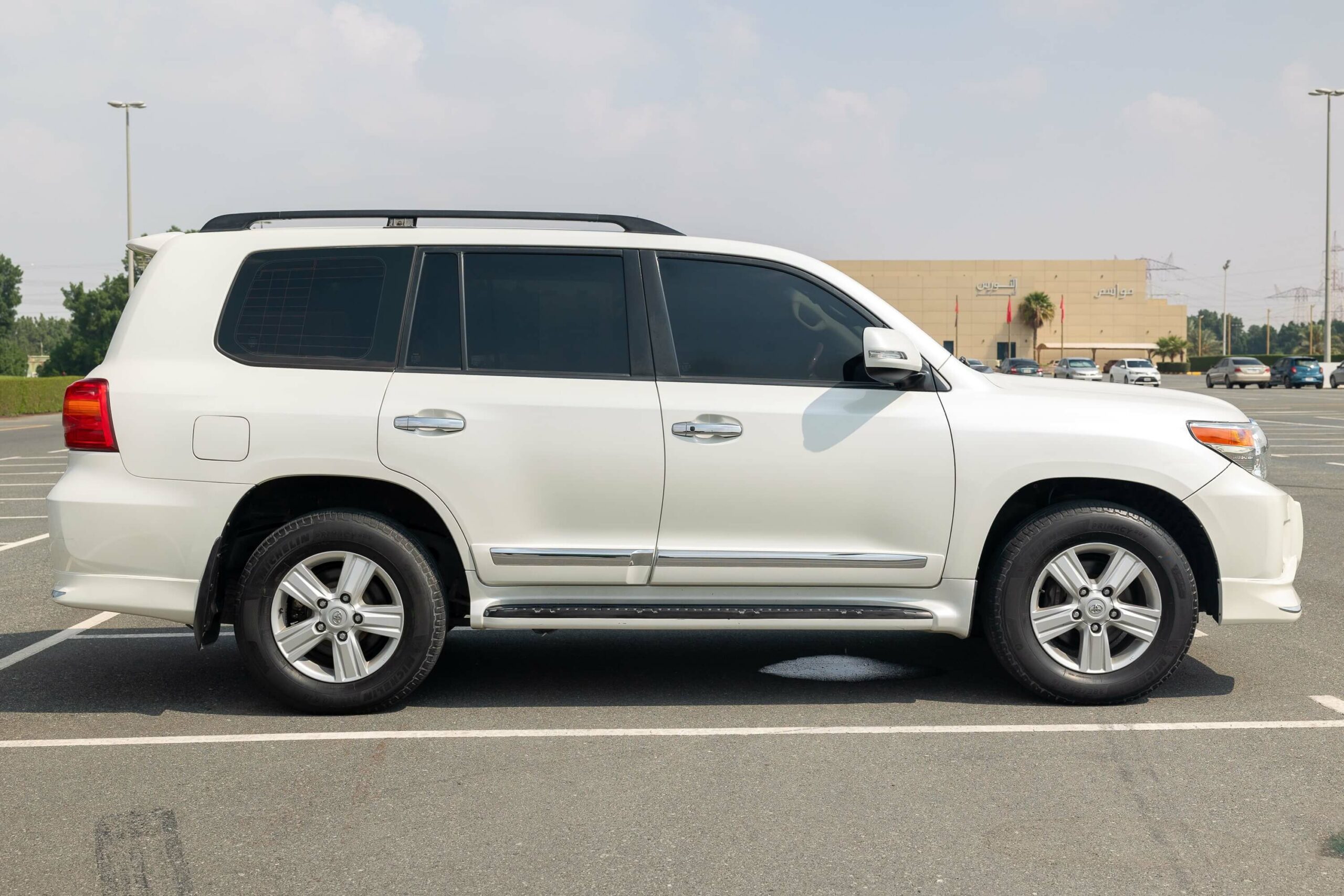 Toyota Land Cruiser for Sale In UAE