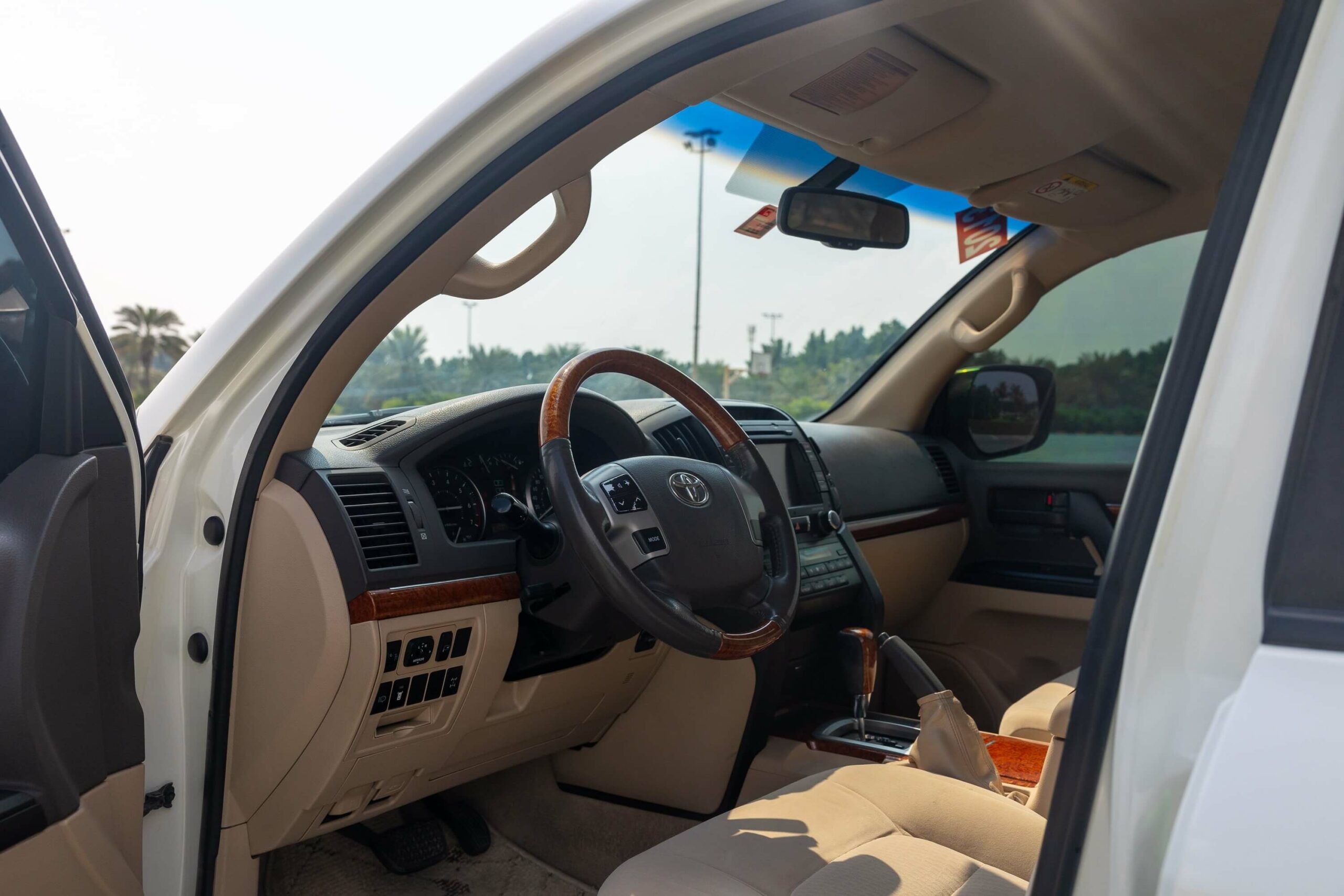 Toyota Land Cruiser for Sale In UAE