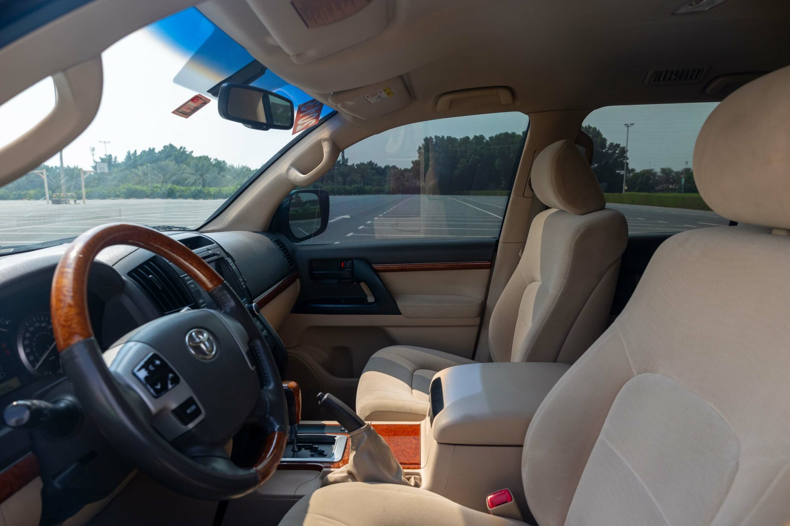 Toyota Land Cruiser for Sale In UAE