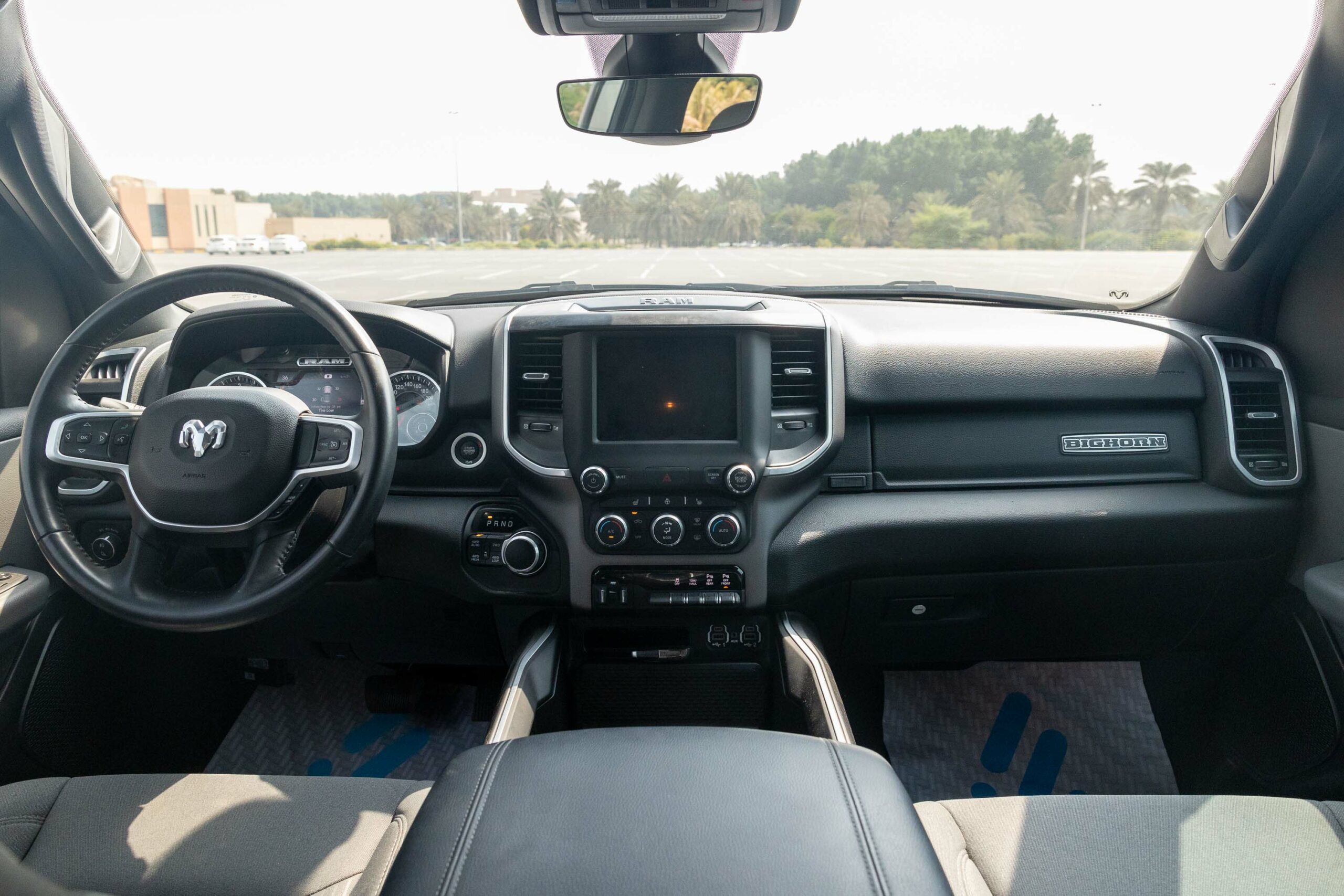 Dodge Ram Big Horn 2022 – Red