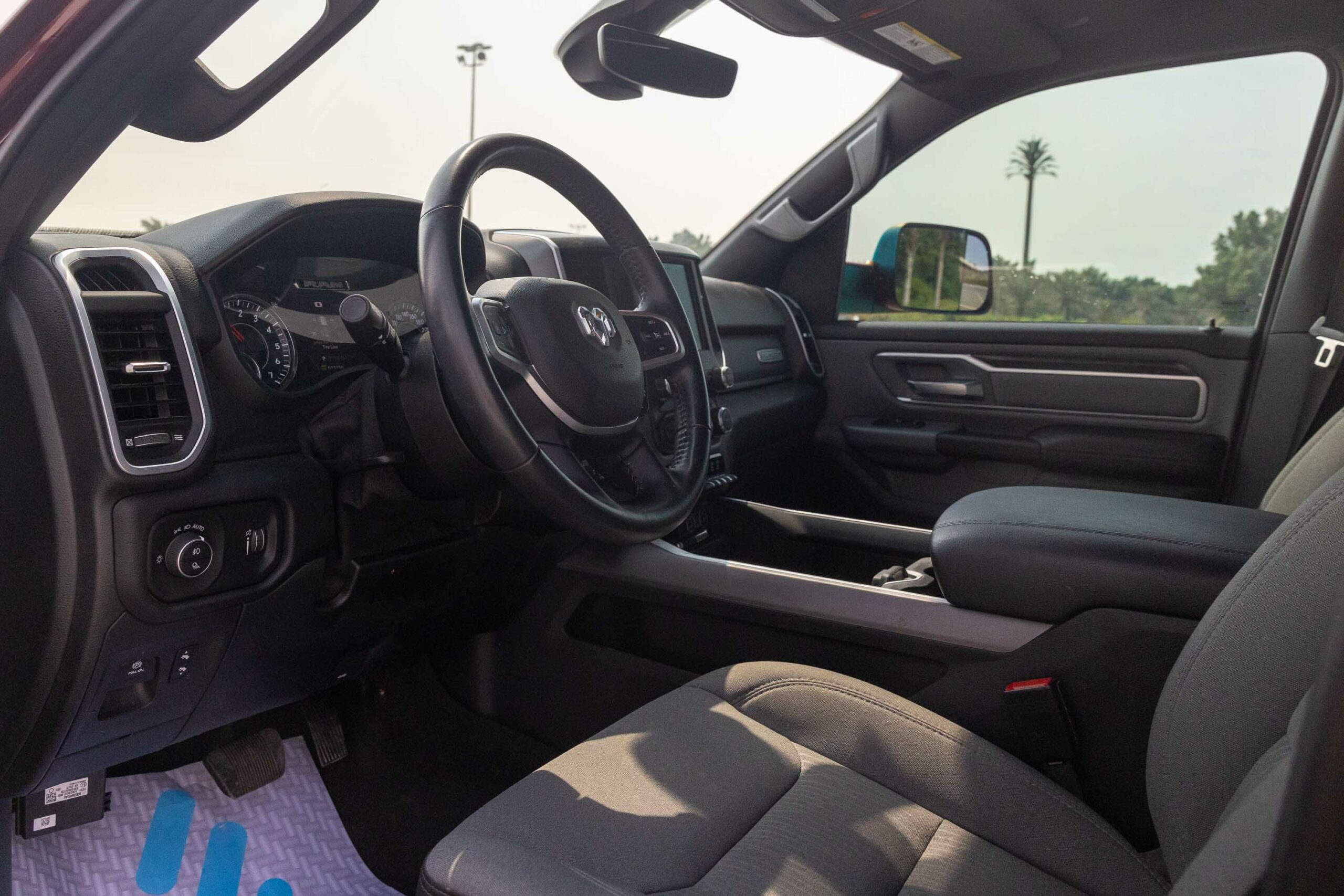 Dodge Ram Big Horn 2022 – Red