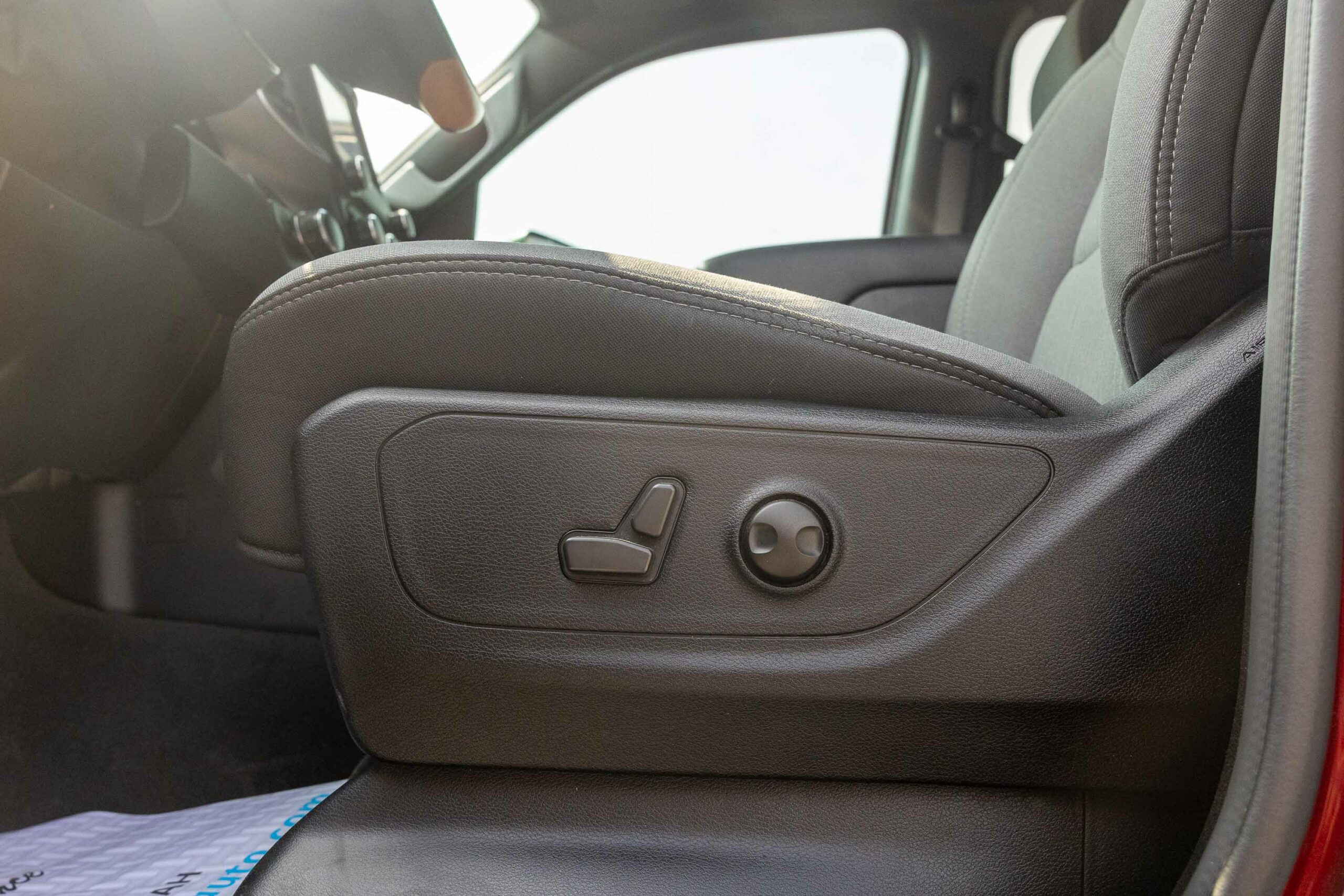 Dodge Ram Big Horn 2022 – Red