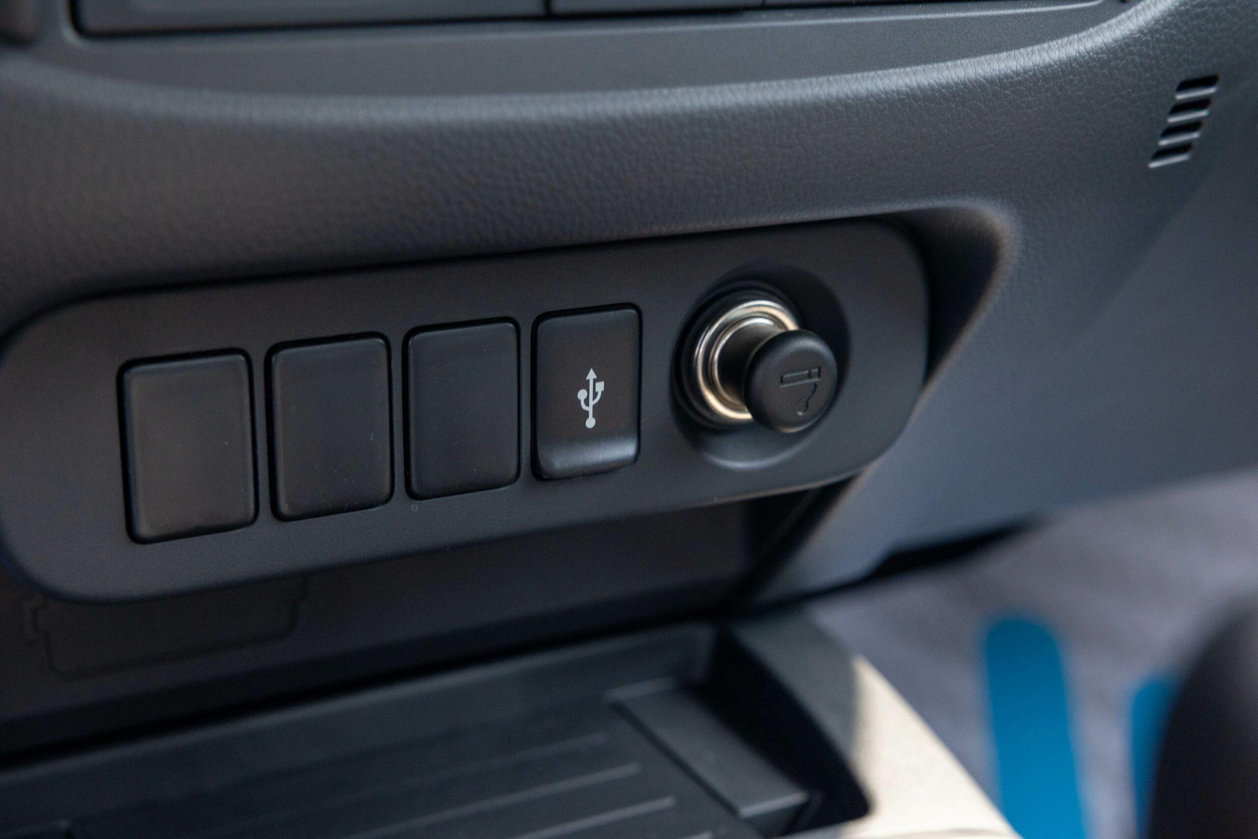 2023 Mitsubishi L200 For Sale In UAE