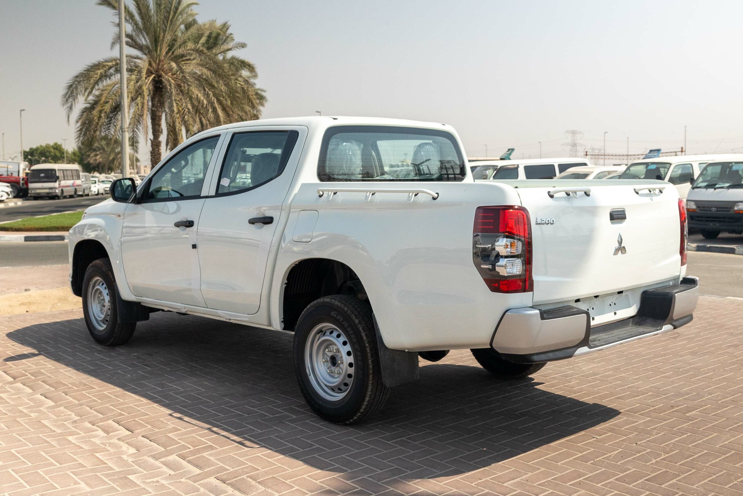 Mitsubishi L200 GL 2023 – White