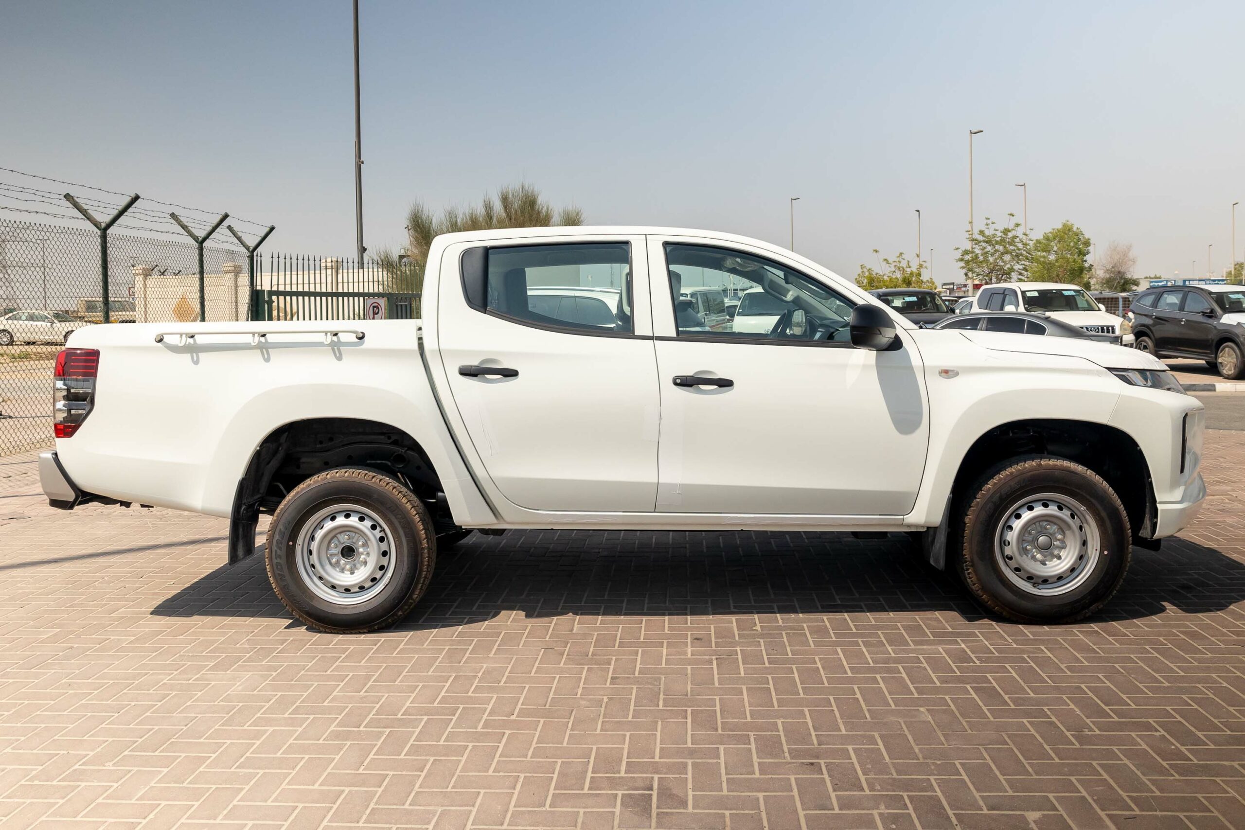 Mitsubishi L200 GL 2023 – White