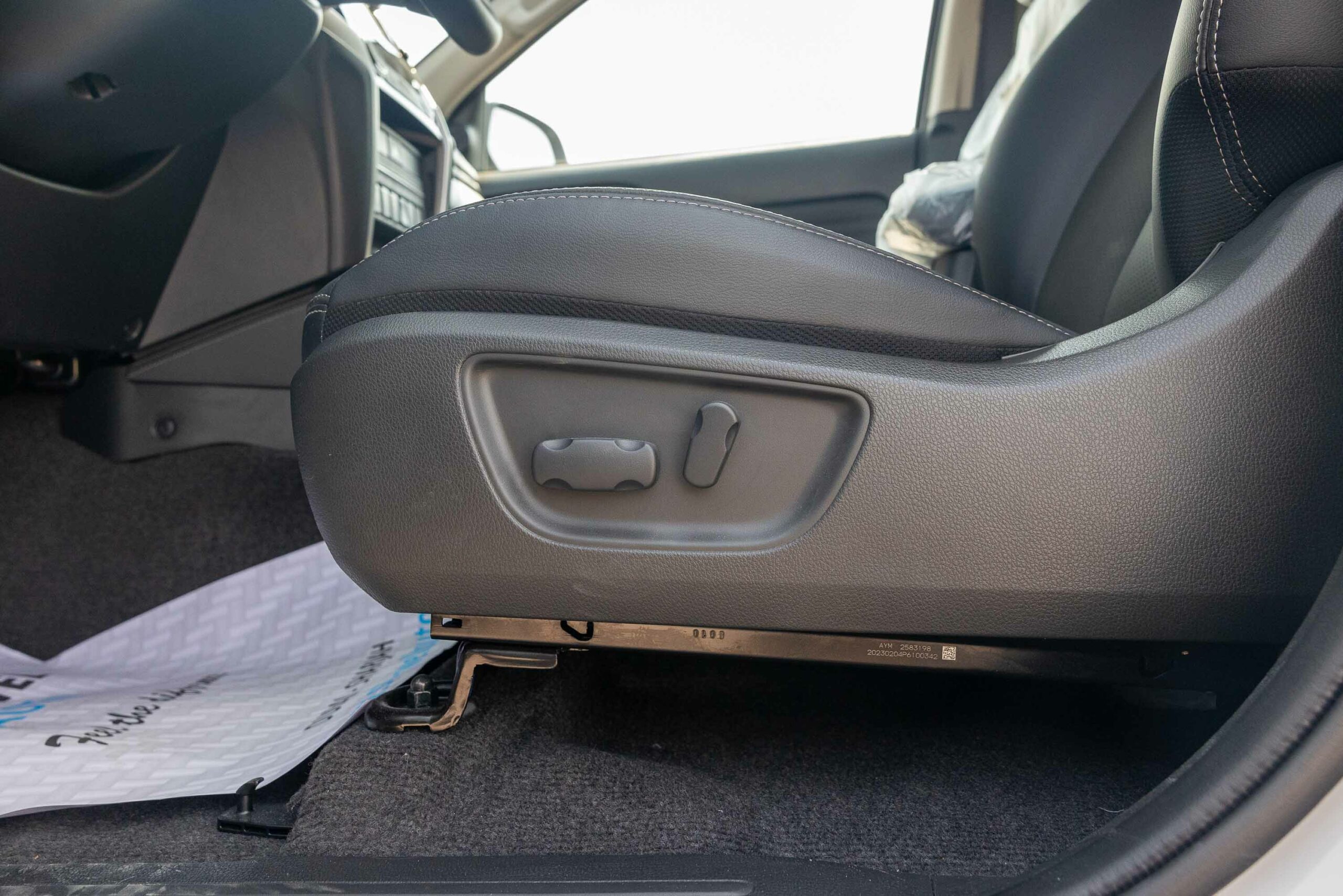 Mitsubishi L200 Sportero 2023 – GREY