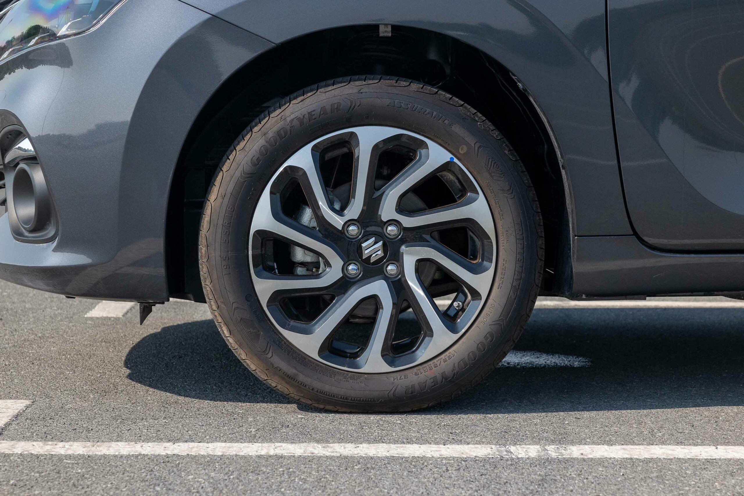 Suzuki Baleno GLX 2024 – Grey