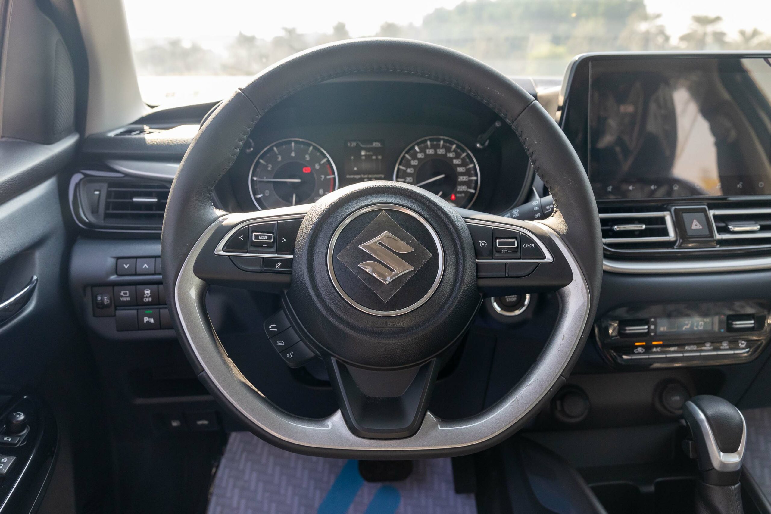 Suzuki Baleno GLX 2024 – Grey