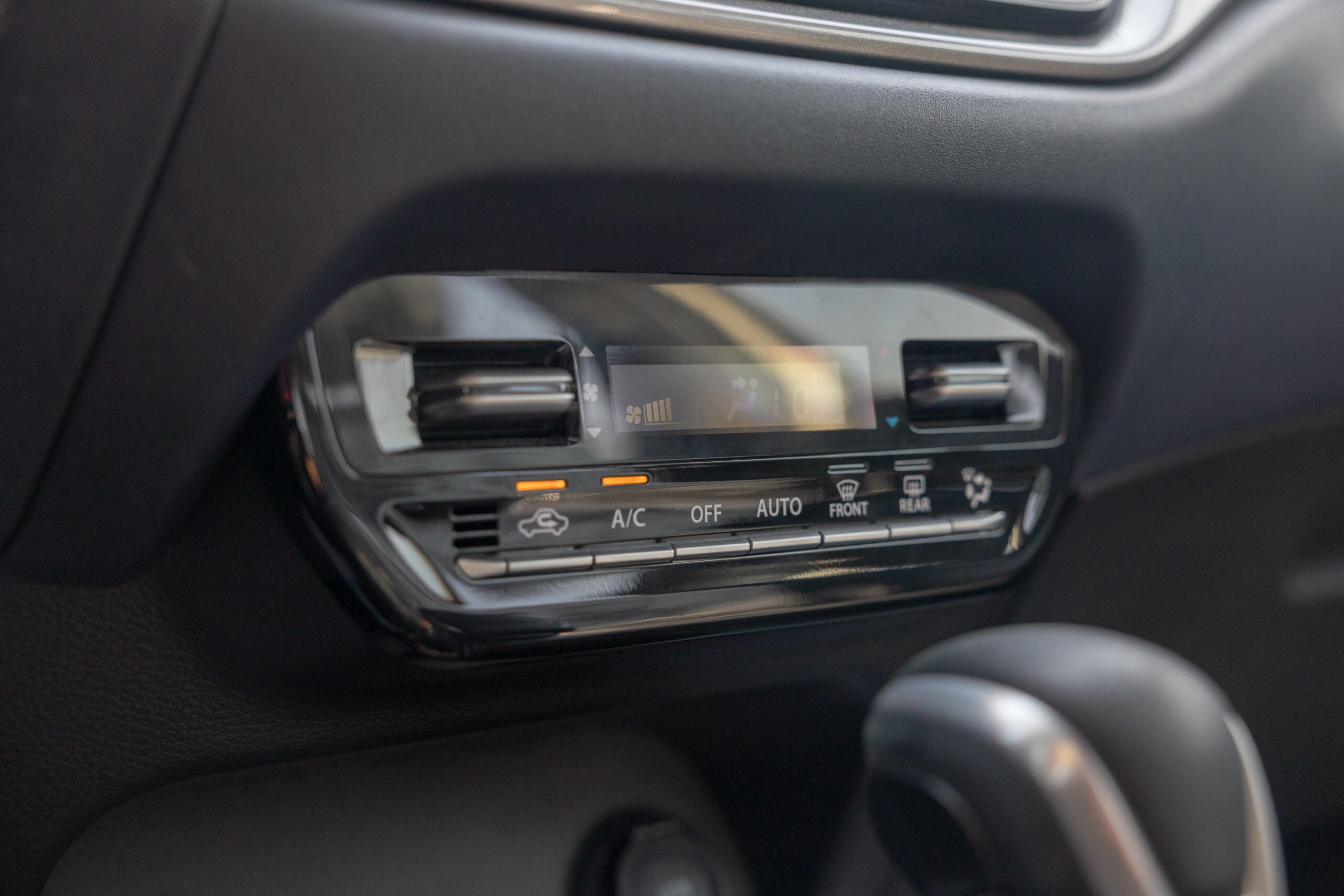 Suzuki Baleno GLX 2023 – White