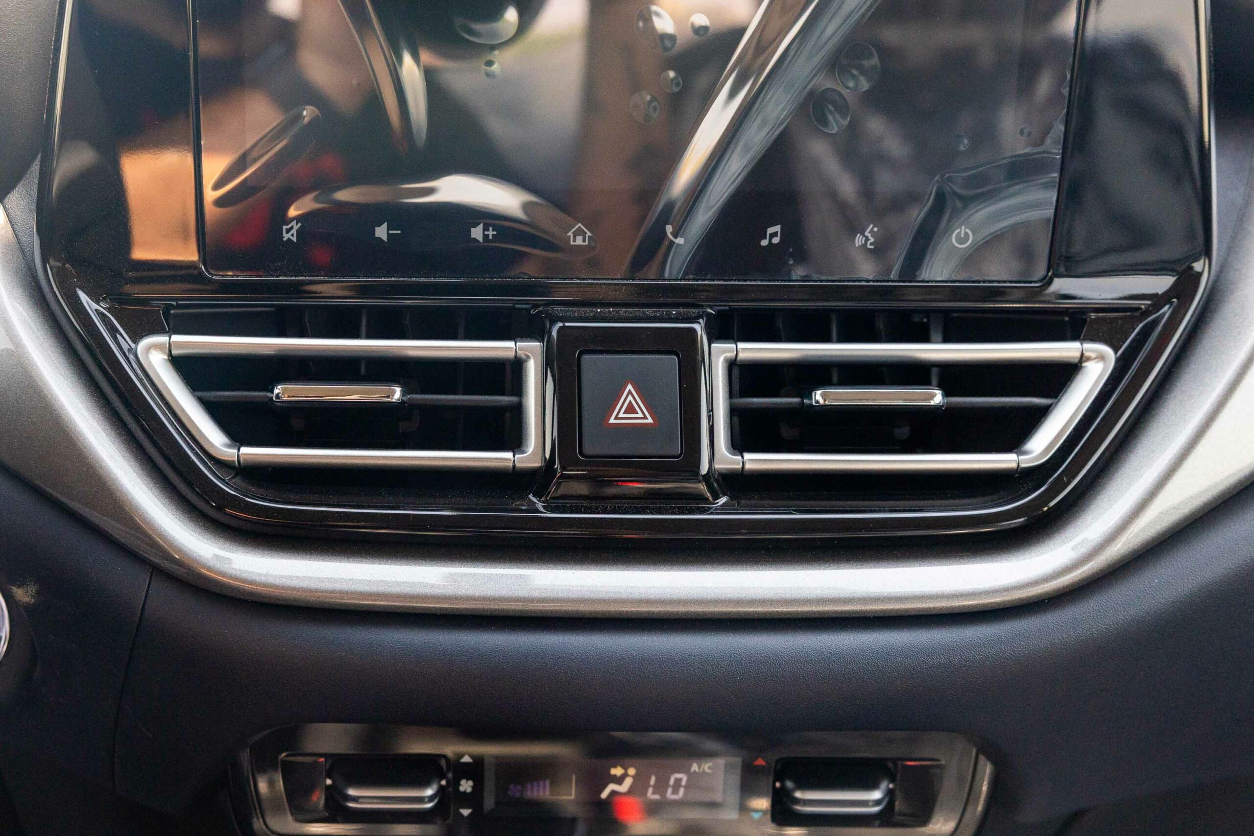 Suzuki Baleno GLX 2023 – White