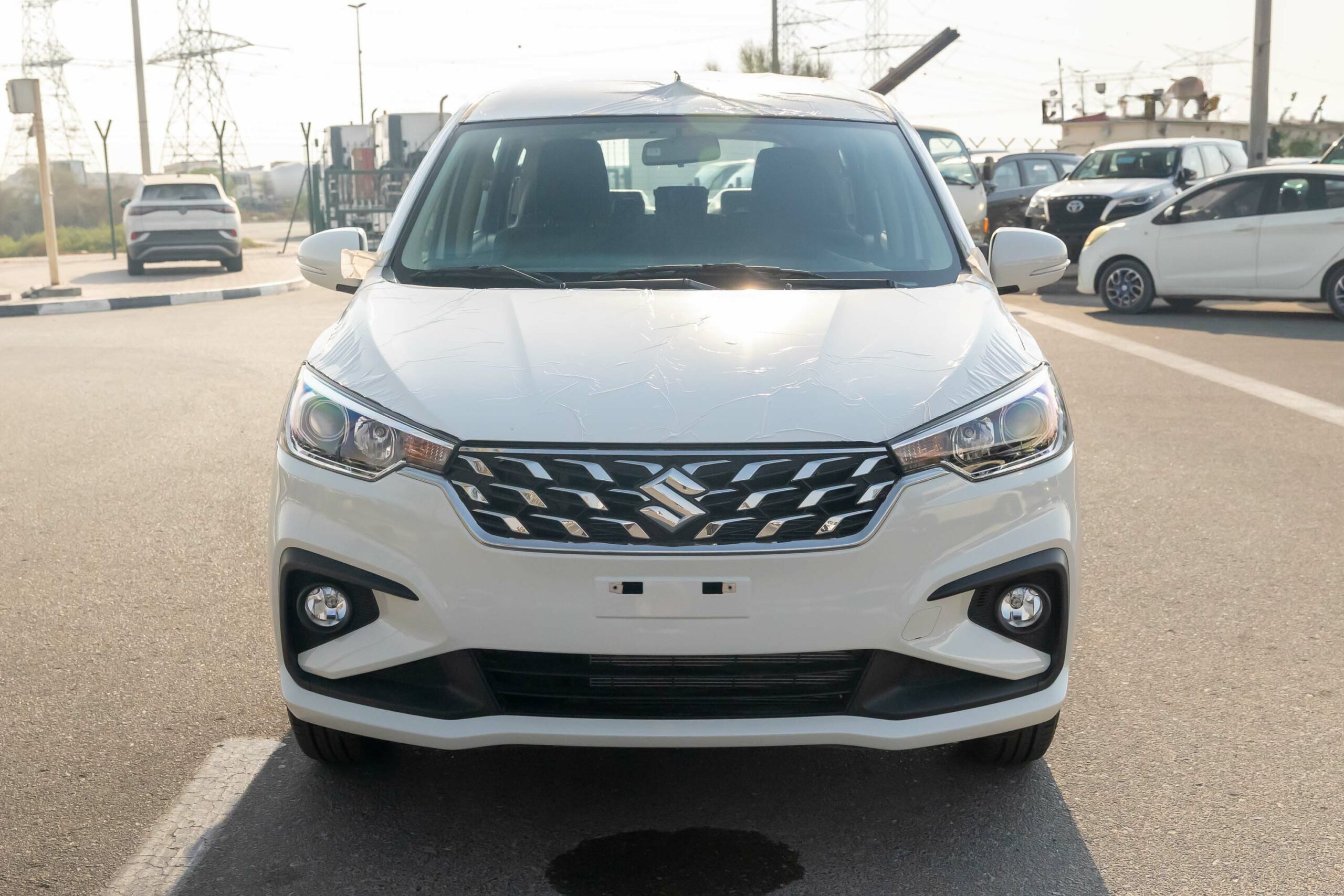 Suzuki Ertiga 2024 GLX – White