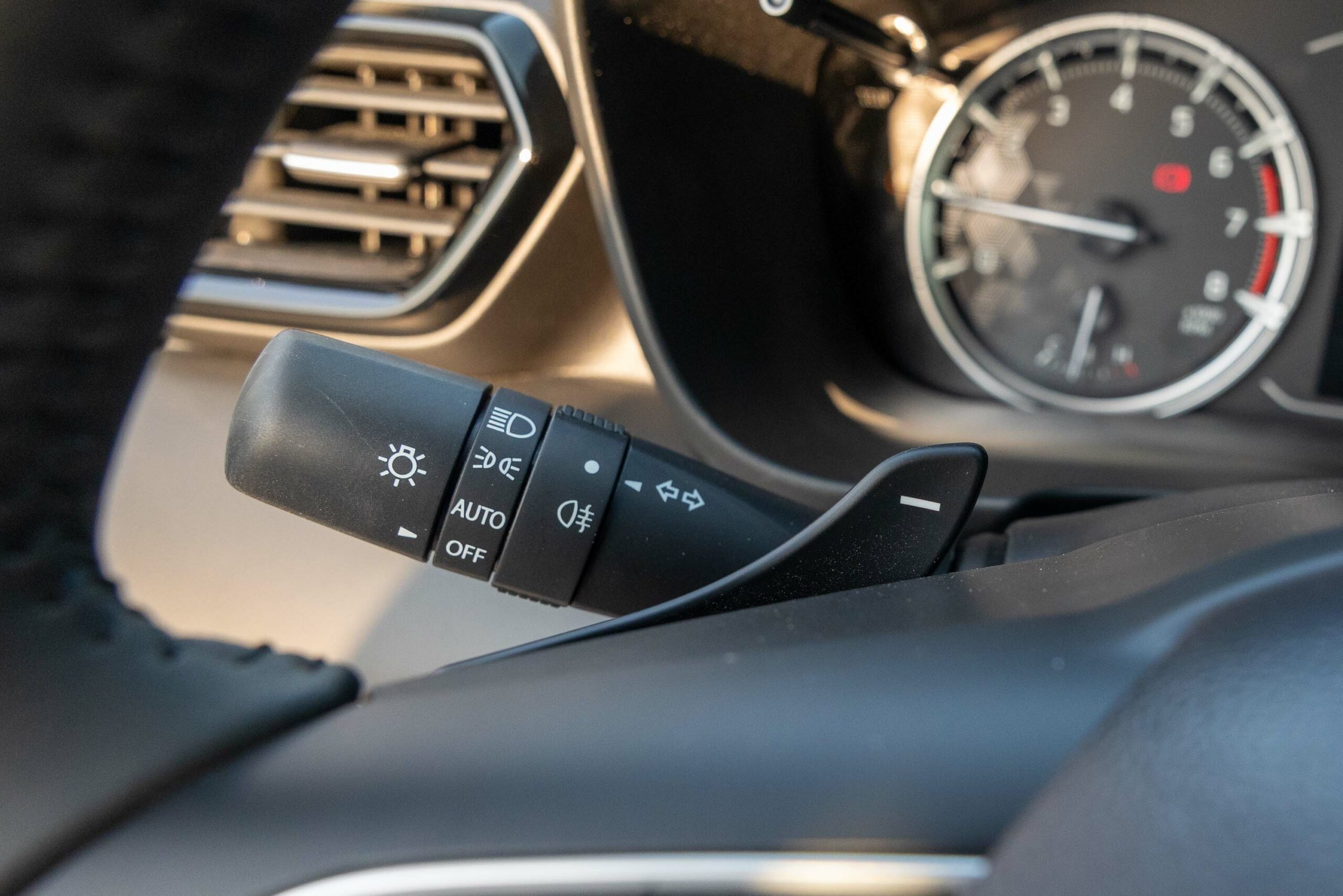 Suzuki Grand Vitara GLX 2023 – Grey