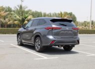 Toyota Highlander for Sale In UAE