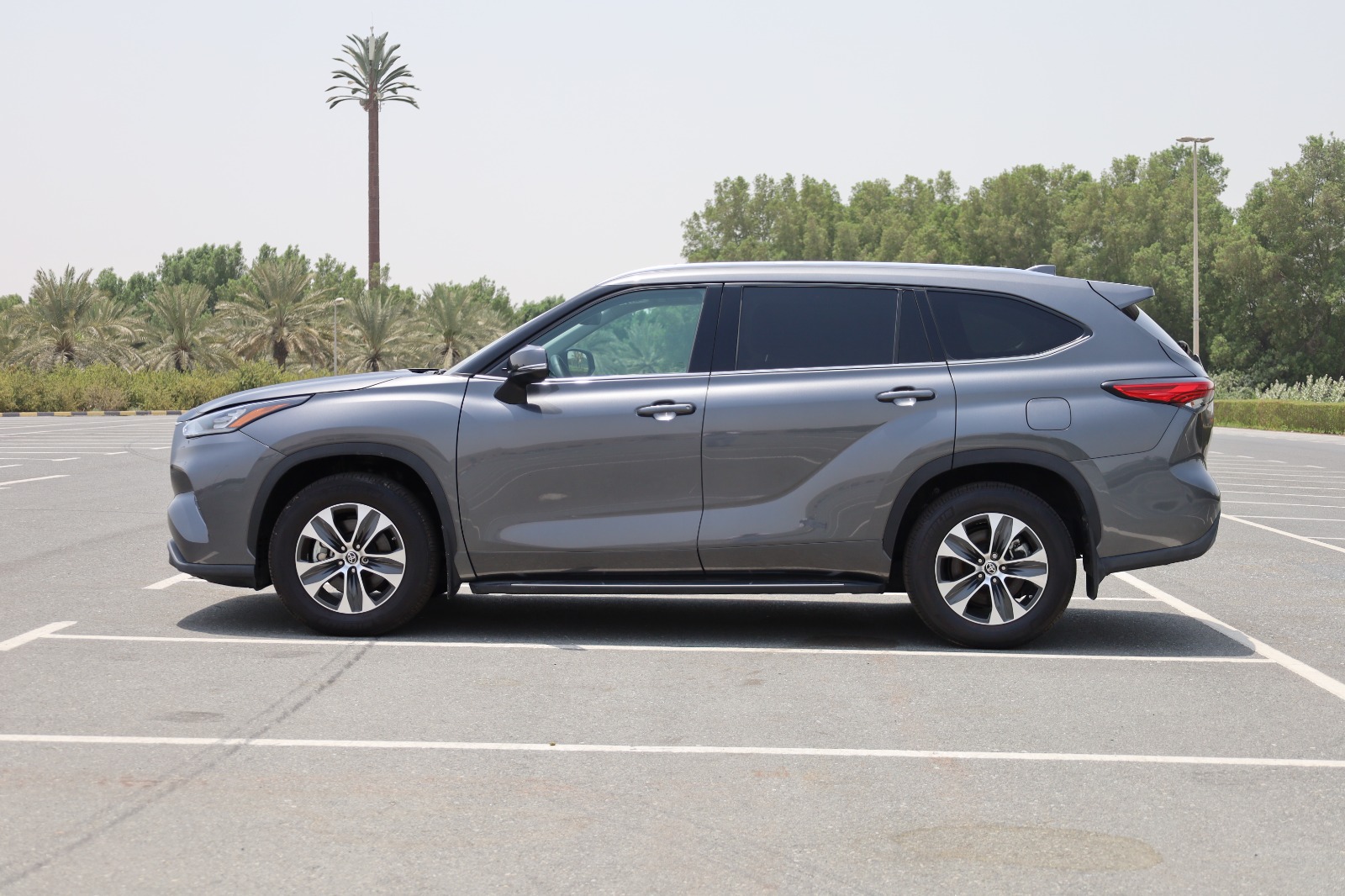 Toyota Highlander for Sale In UAE