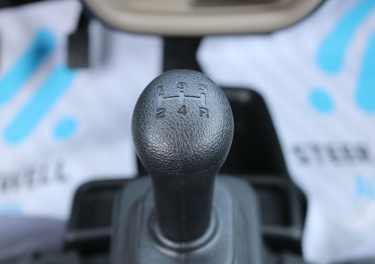 2025 Suzuki EECO Cargo – Silver