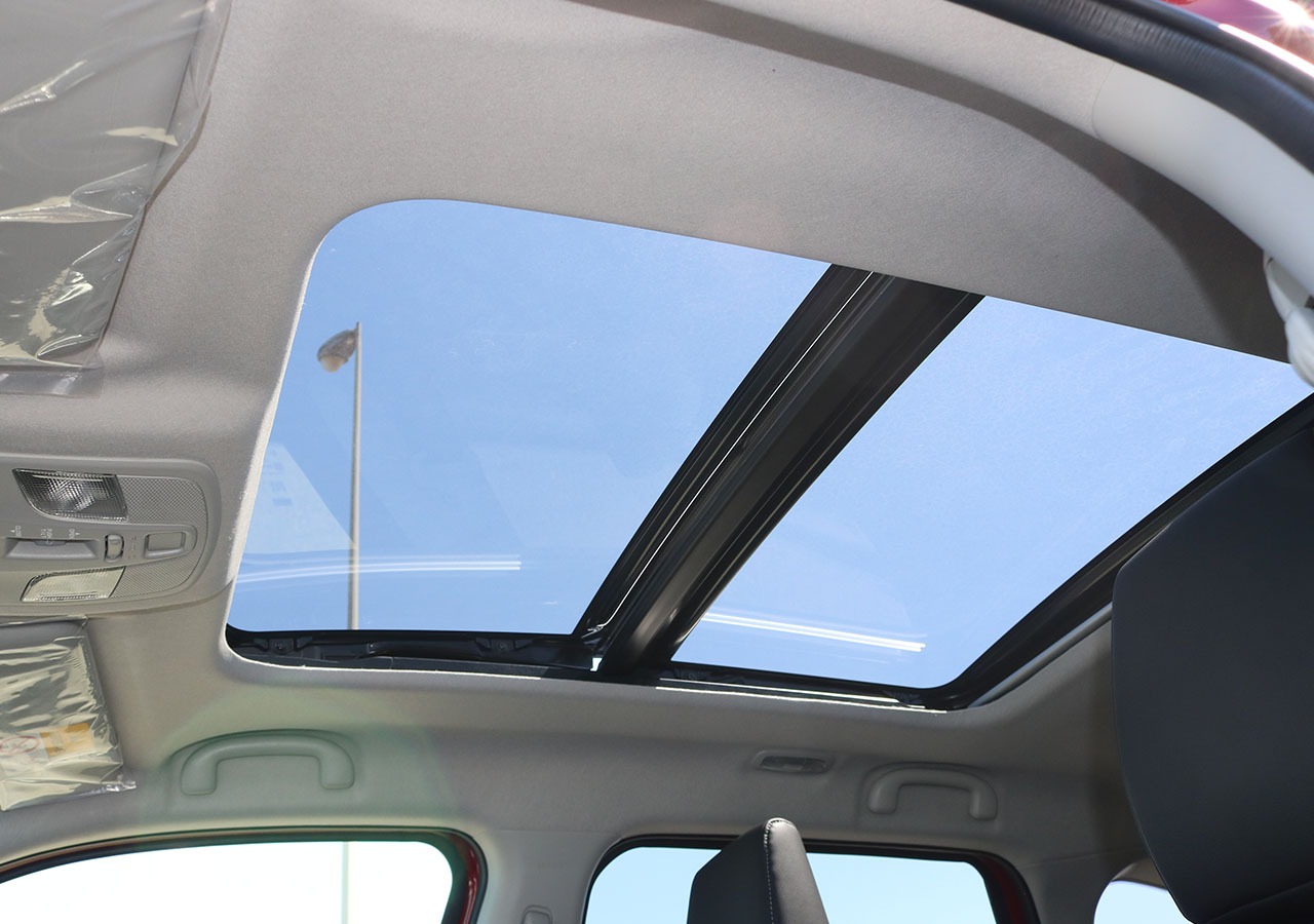 Suzuki Grand Vitara 2023 GLX – Red