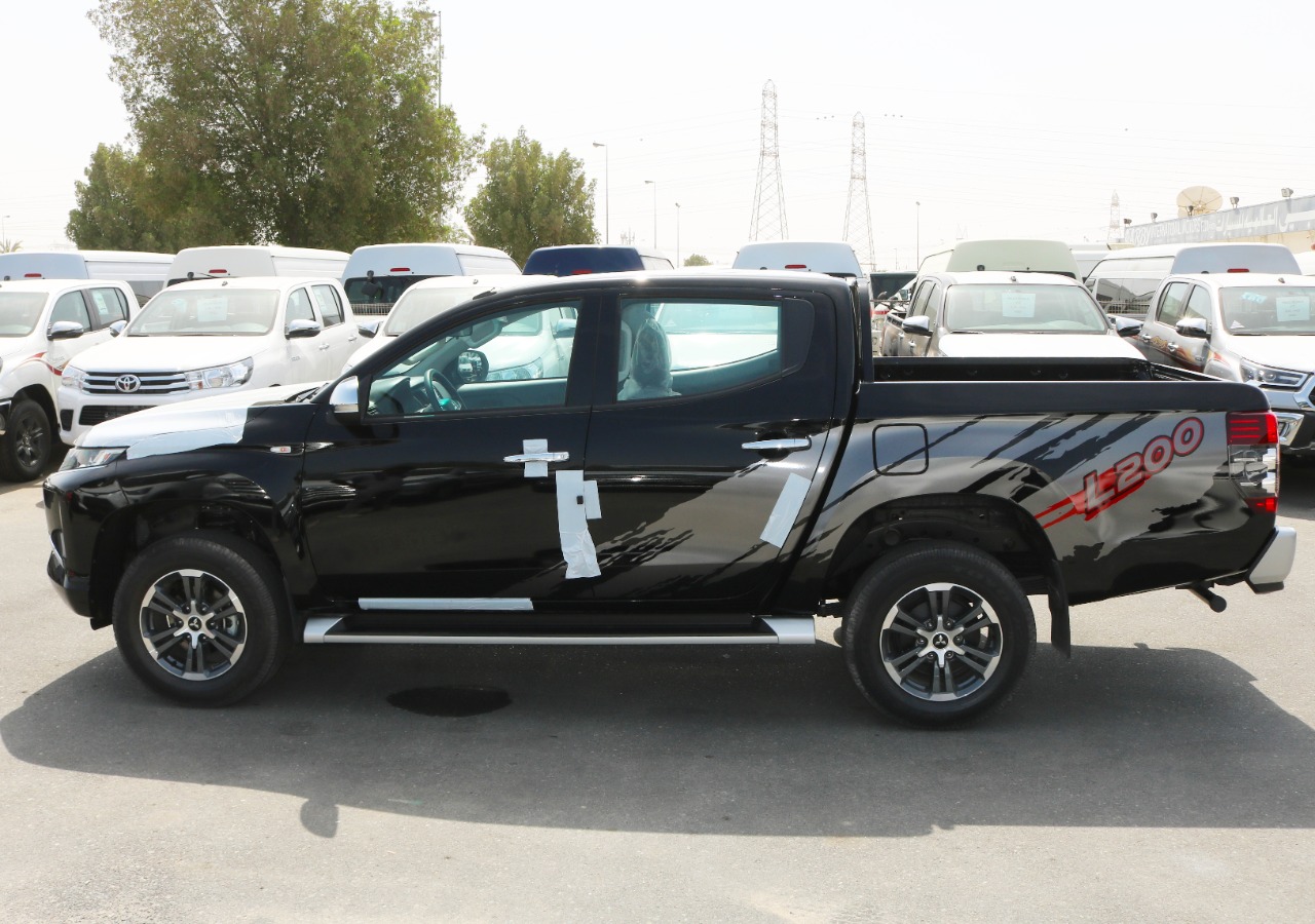 2023 Mitsubishi L200 For Sale In UAE