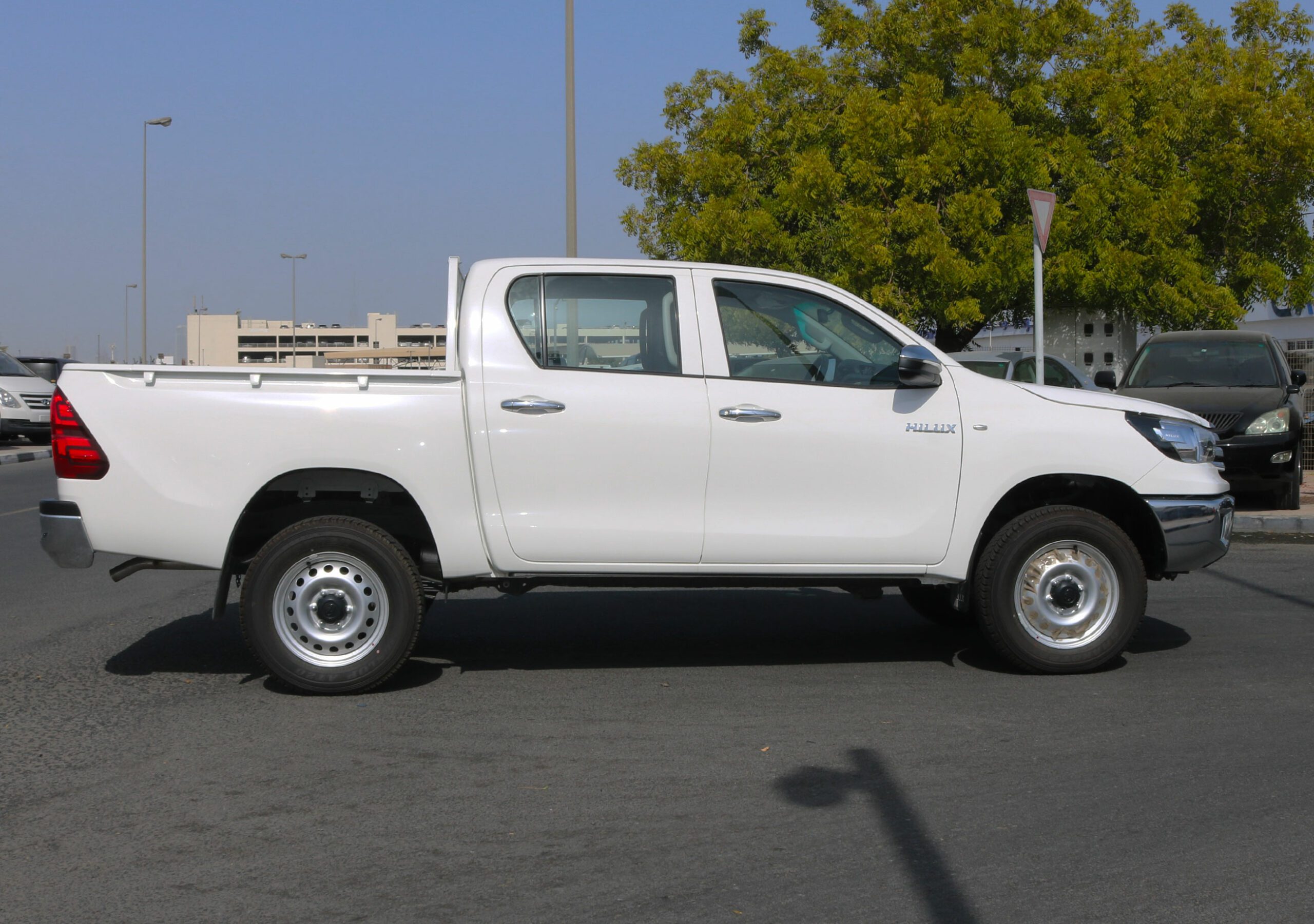 2023 Toyota Hilux Double Cabin
