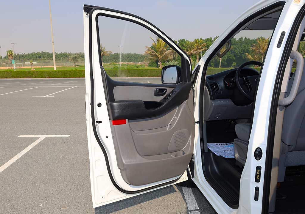 Hyundai H1 2020 Mini Bus for sale in UAE