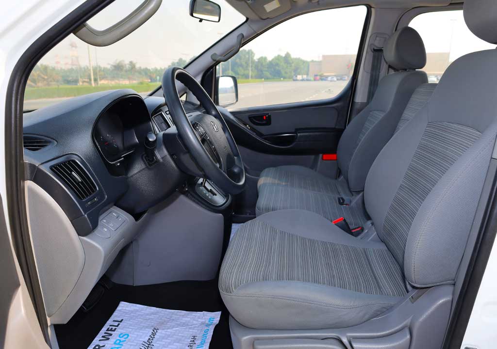 Hyundai H1 2020 Mini Bus for sale in UAE