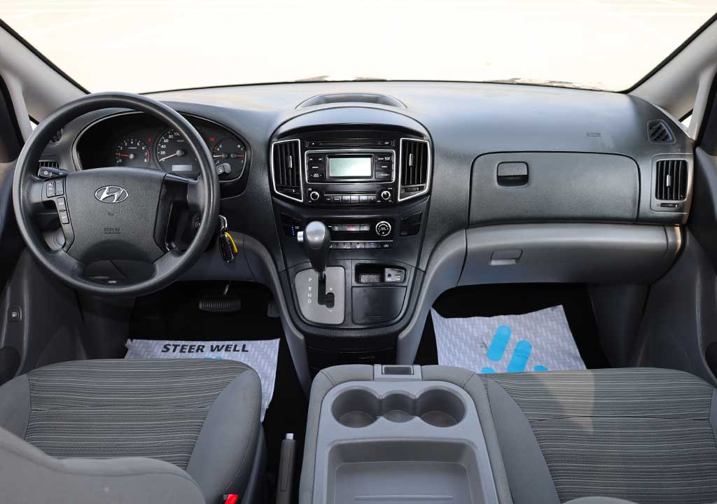 Hyundai H1 2020 Mini Bus for sale in UAE