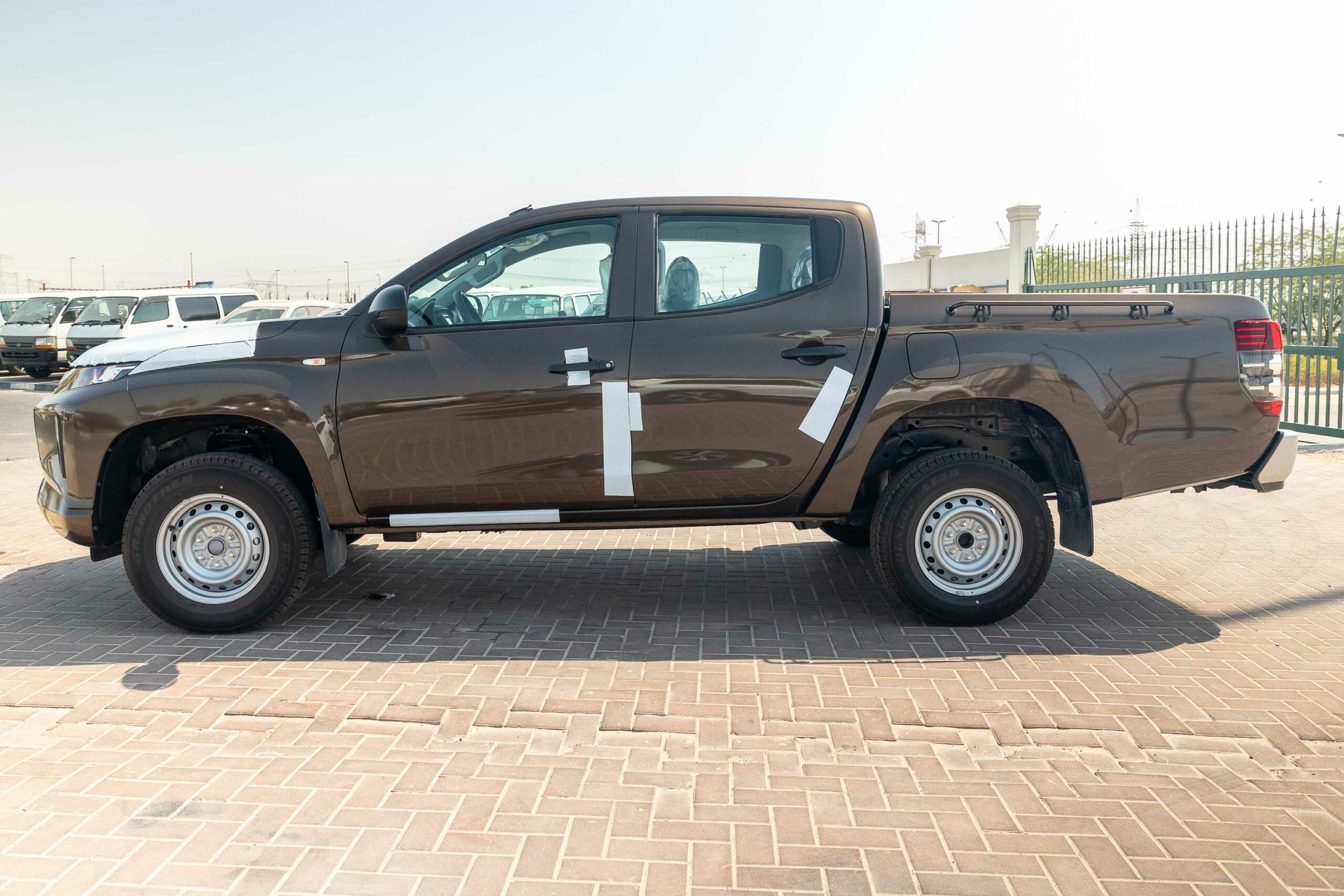 Mitsubishi L200 2023 GL – Brown