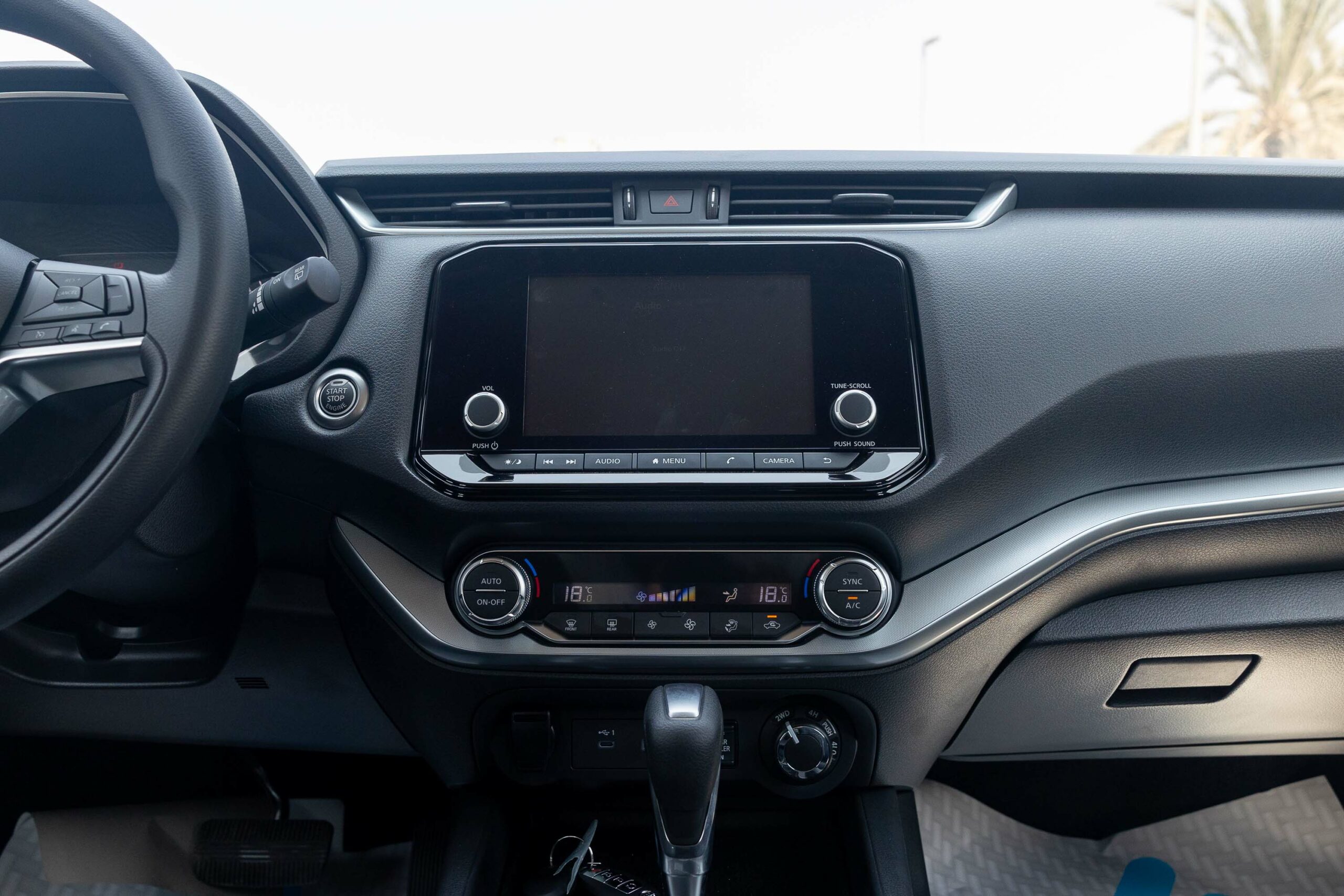 Nissan Xterra 2023 Titanium  – Black