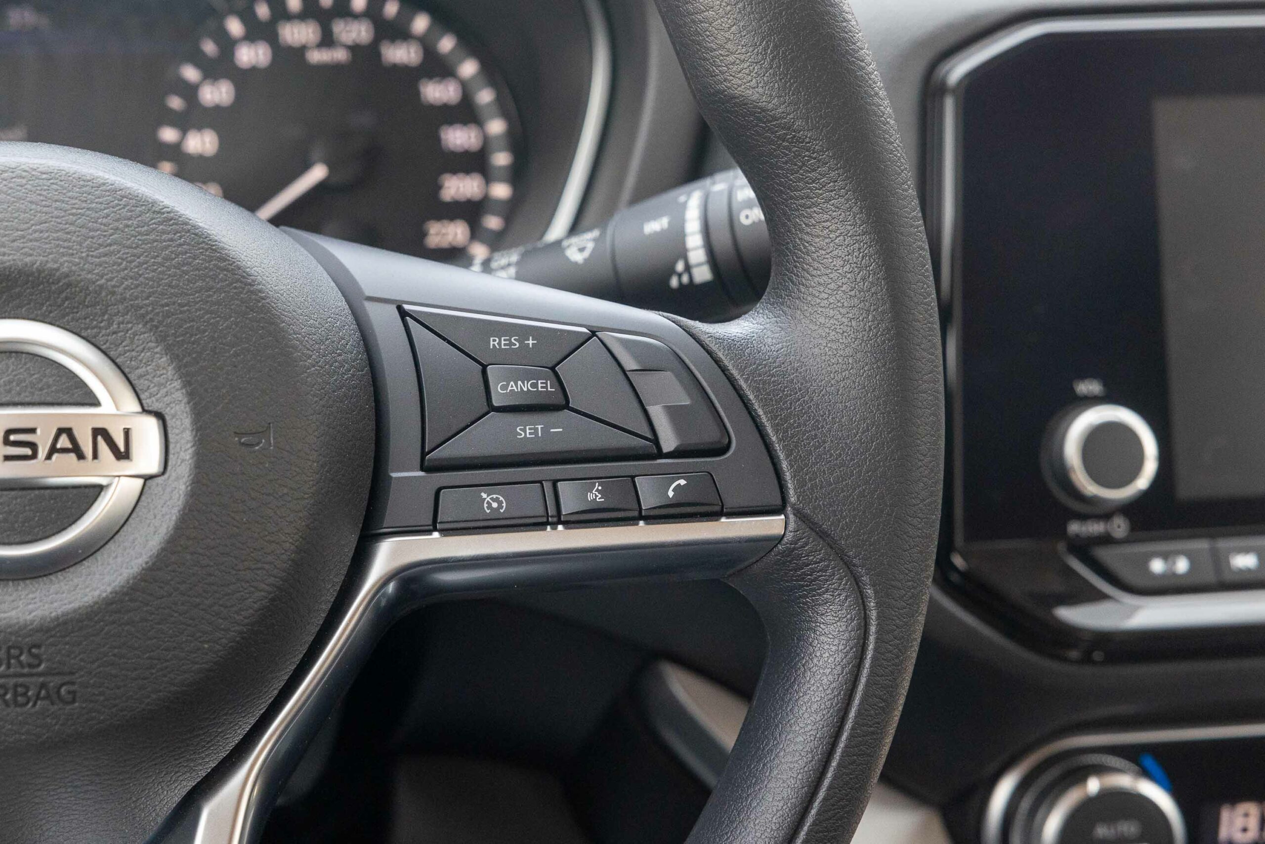 Nissan Xterra 2023 Titanium  – Black