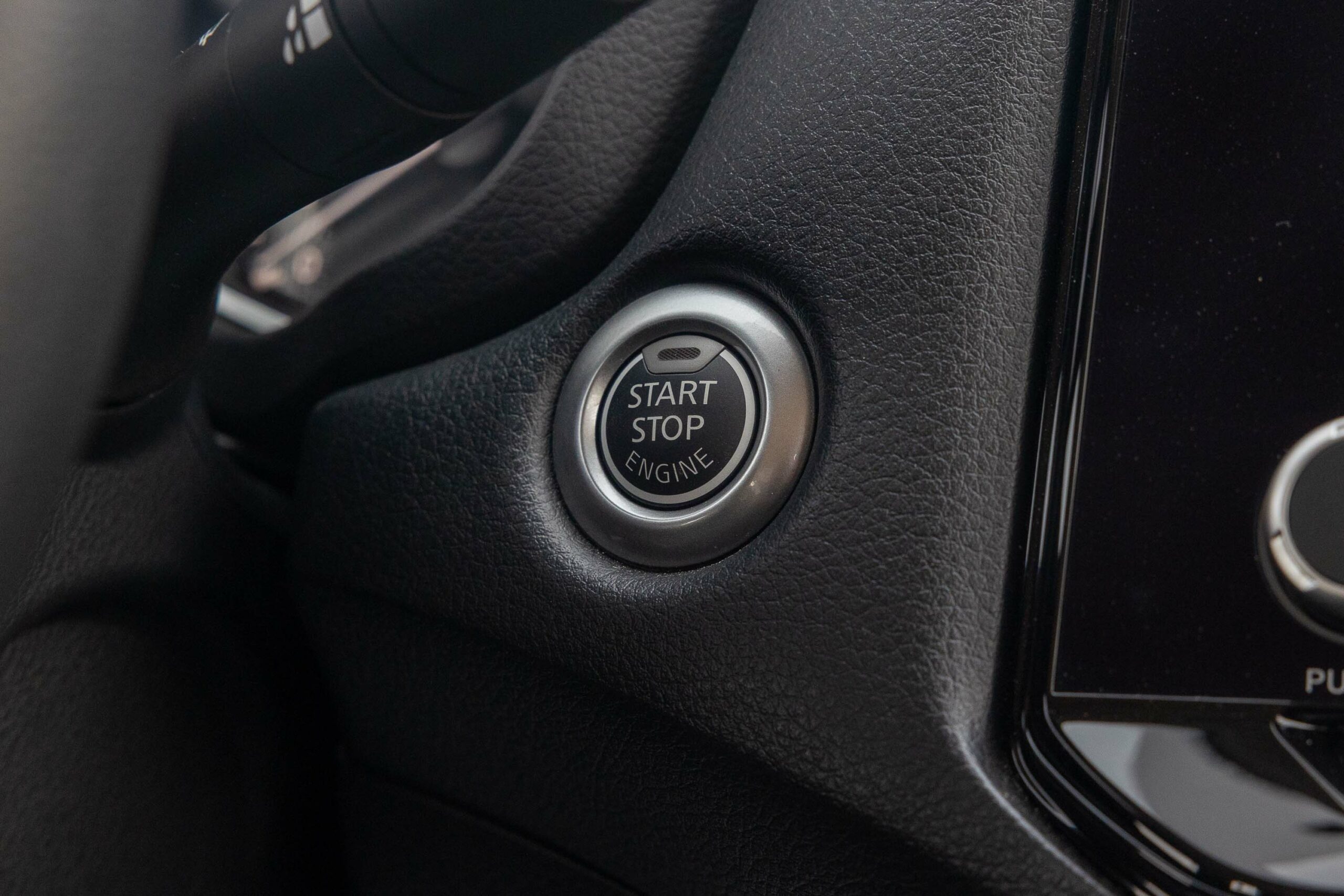 Nissan Xterra 2023 Titanium  – Black