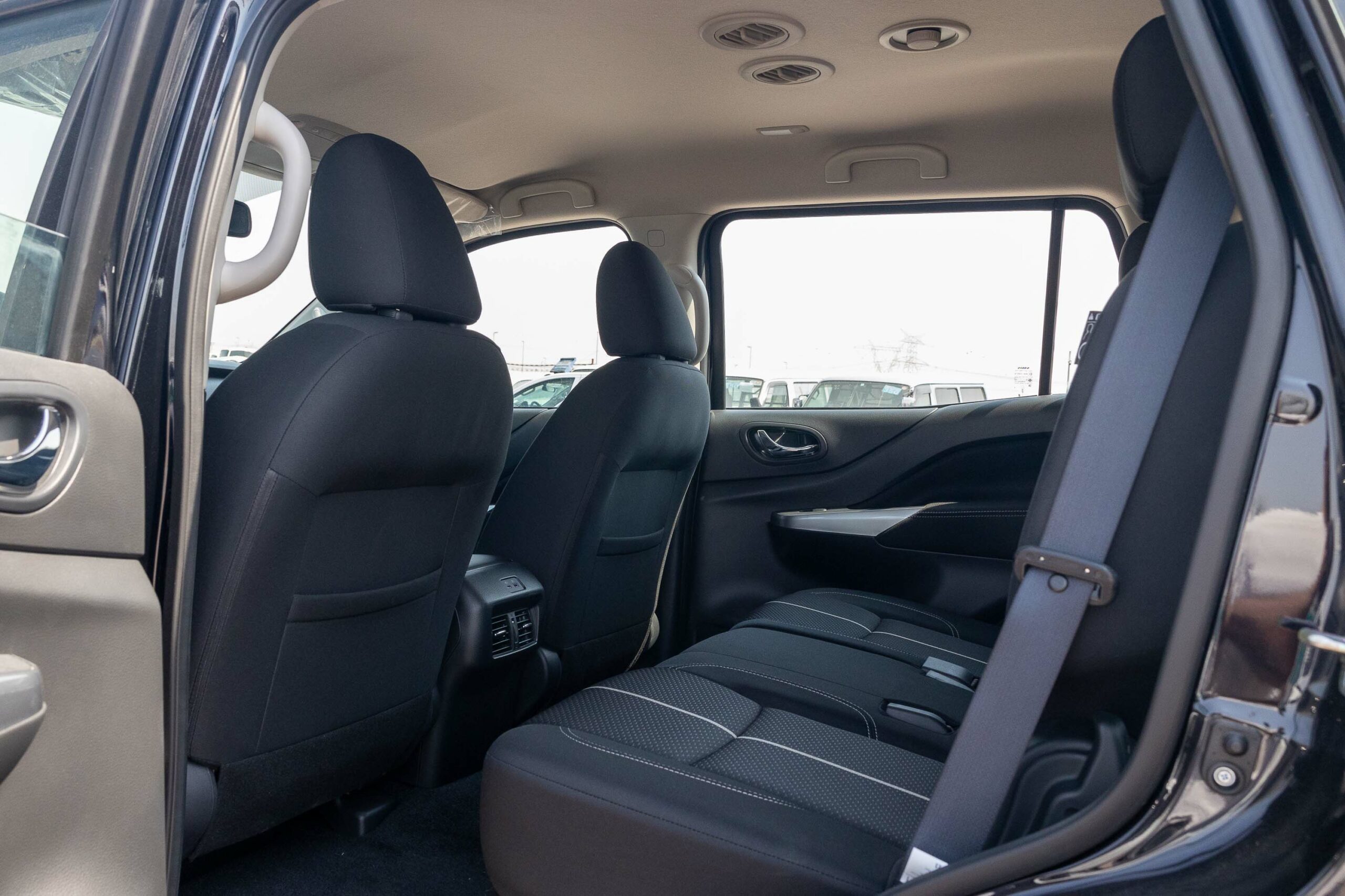 Nissan Xterra 2023 Titanium  – Black