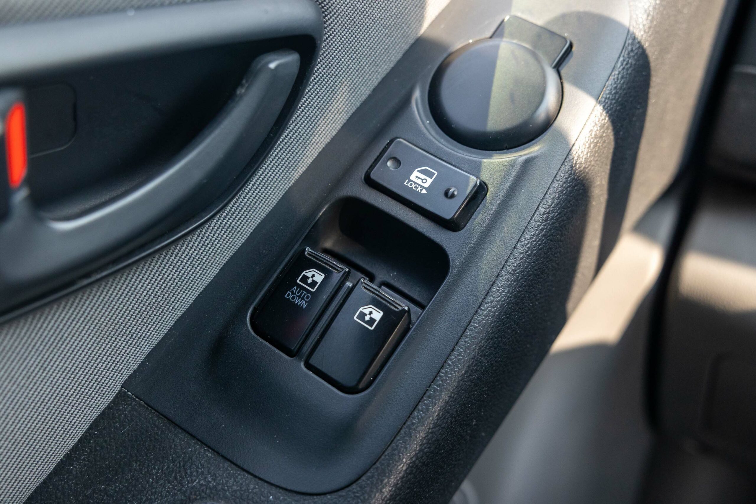 2019 Hyundai H1– White