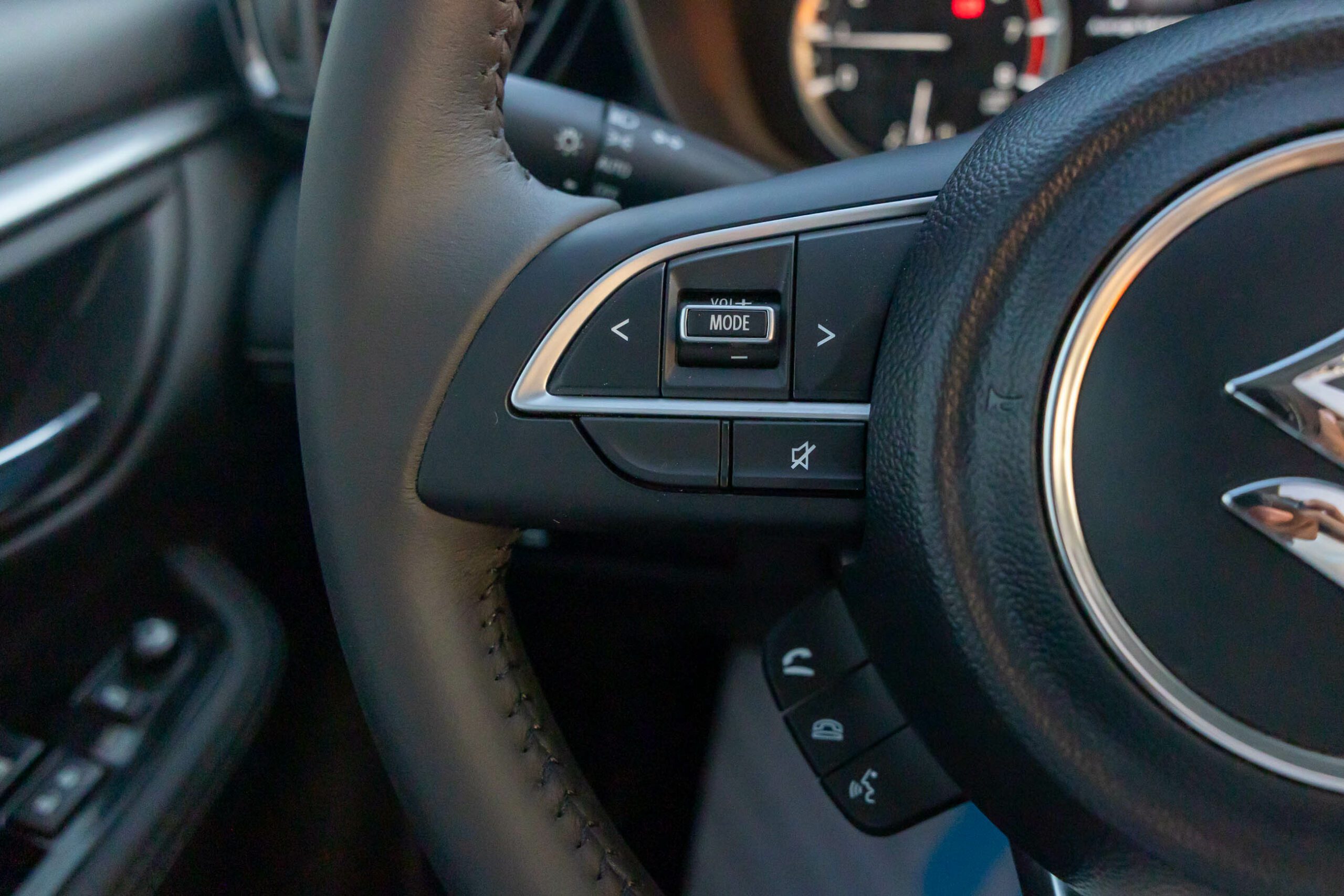 2023 Suzuki Grand Vitara – Grey