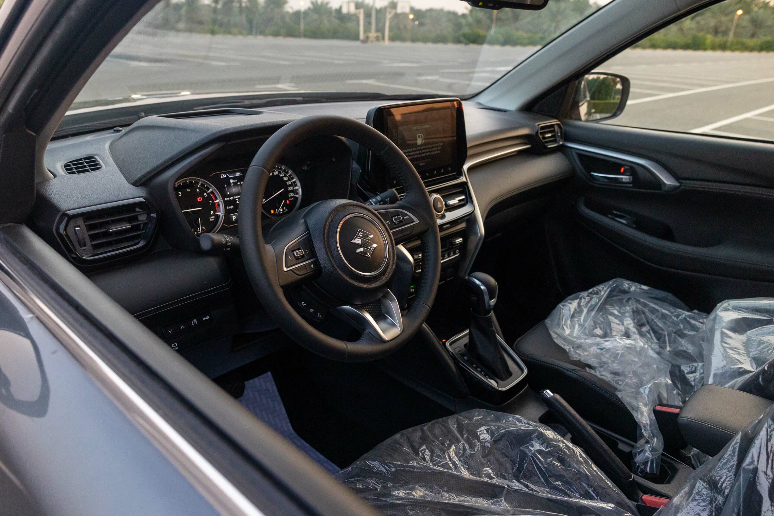 2023 Suzuki Grand Vitara – Grey