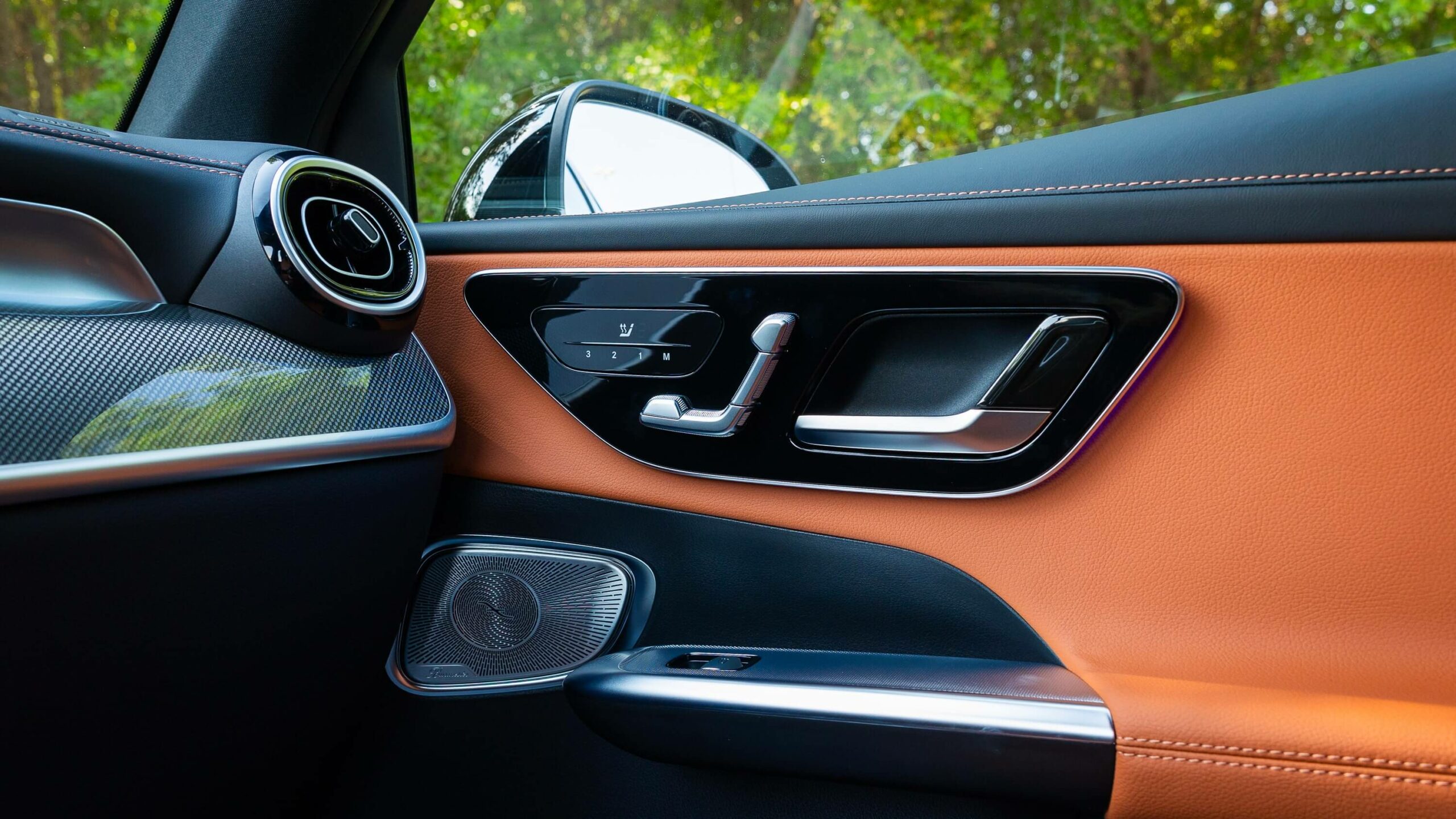 2024 Mercedes Benz GLC 200 – Black