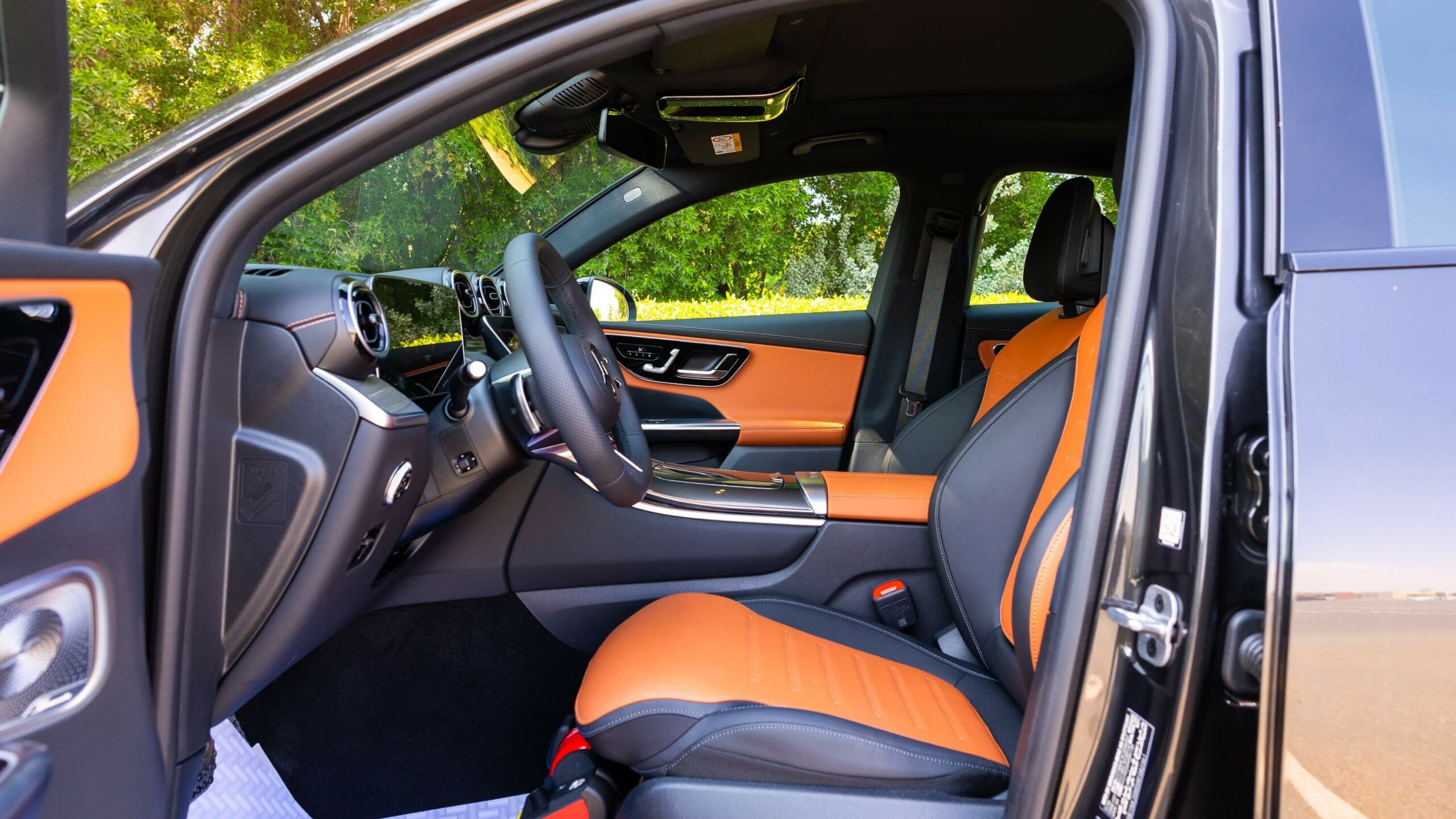 2024 Mercedes GLC200 for Sale in UAE