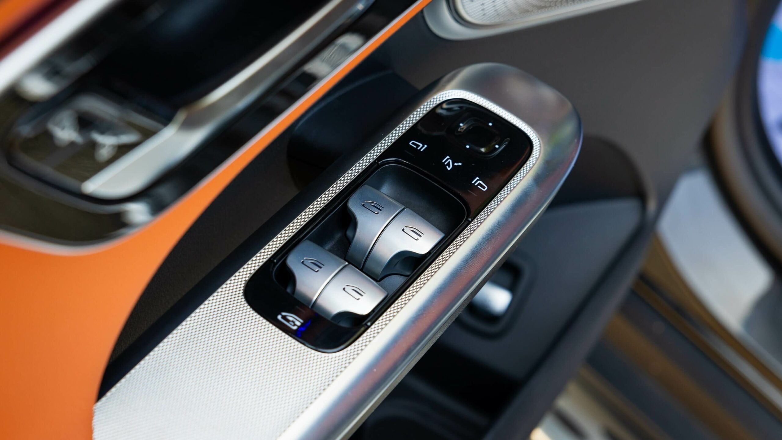 2024 Mercedes GLC200 for Sale in UAE